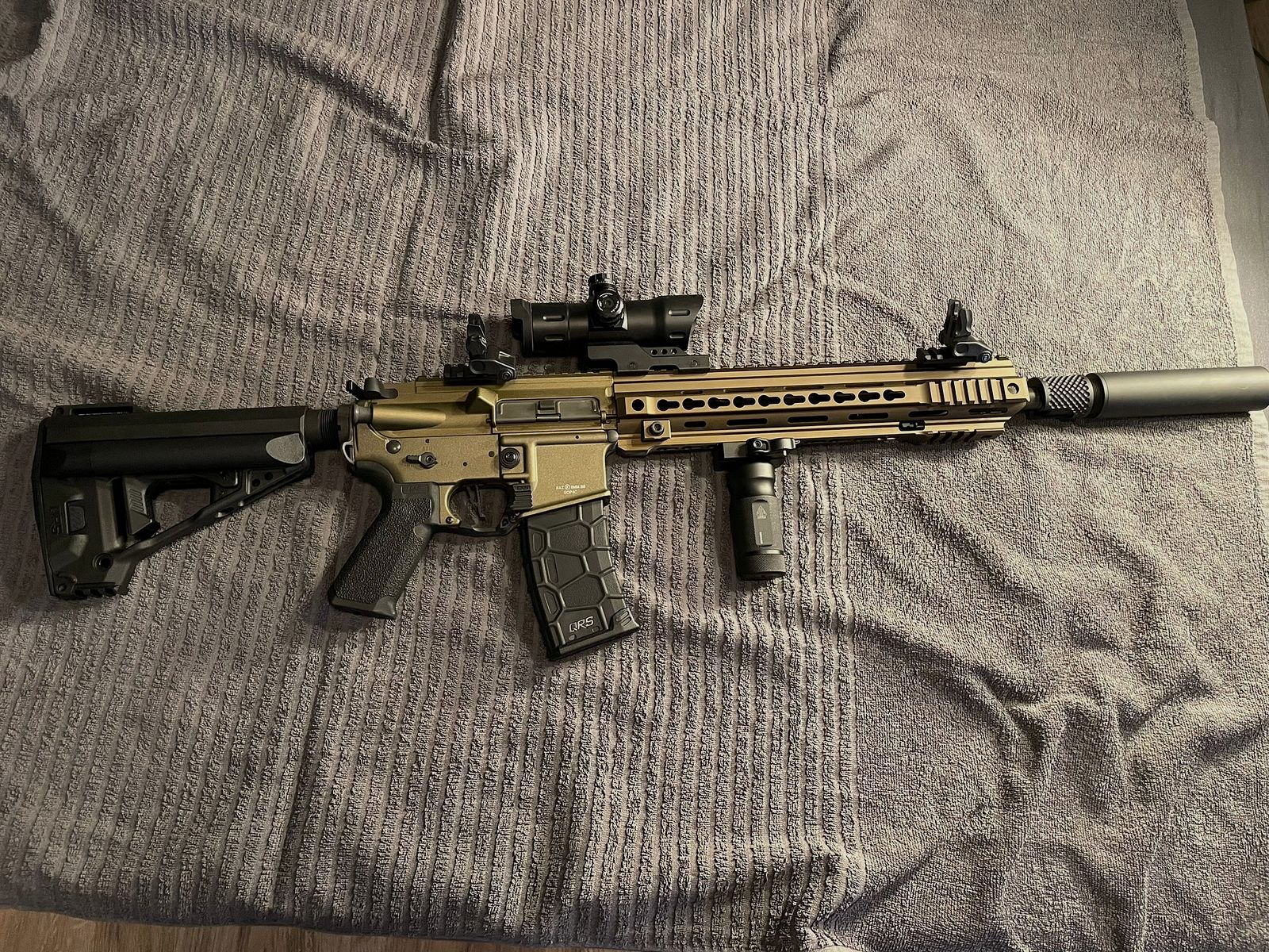 VFC Avalon Calibur Carbine Deluxe Vollmetall S-Aeg 6mm BB Tan 1,4 Joule