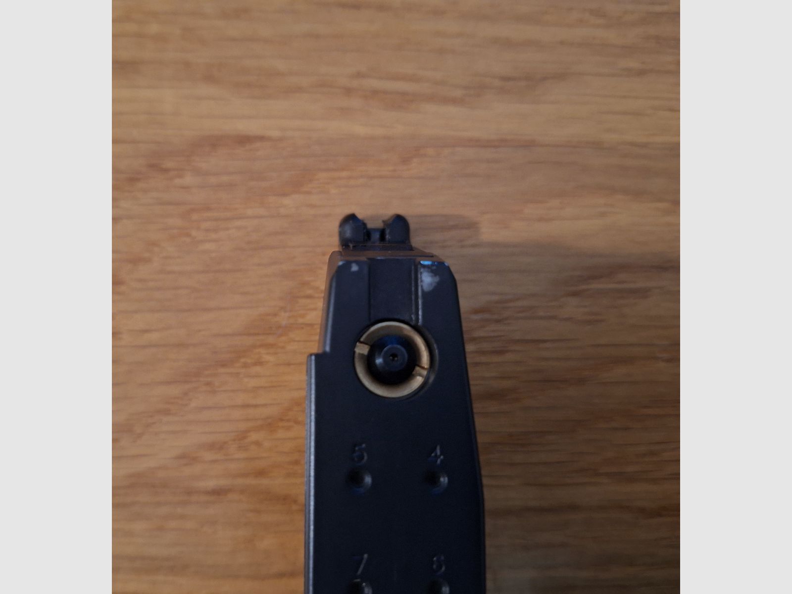 Glock 17 Gen4 Co2 guter Zustand 4,5 mm Stahl-BB mit Blowback