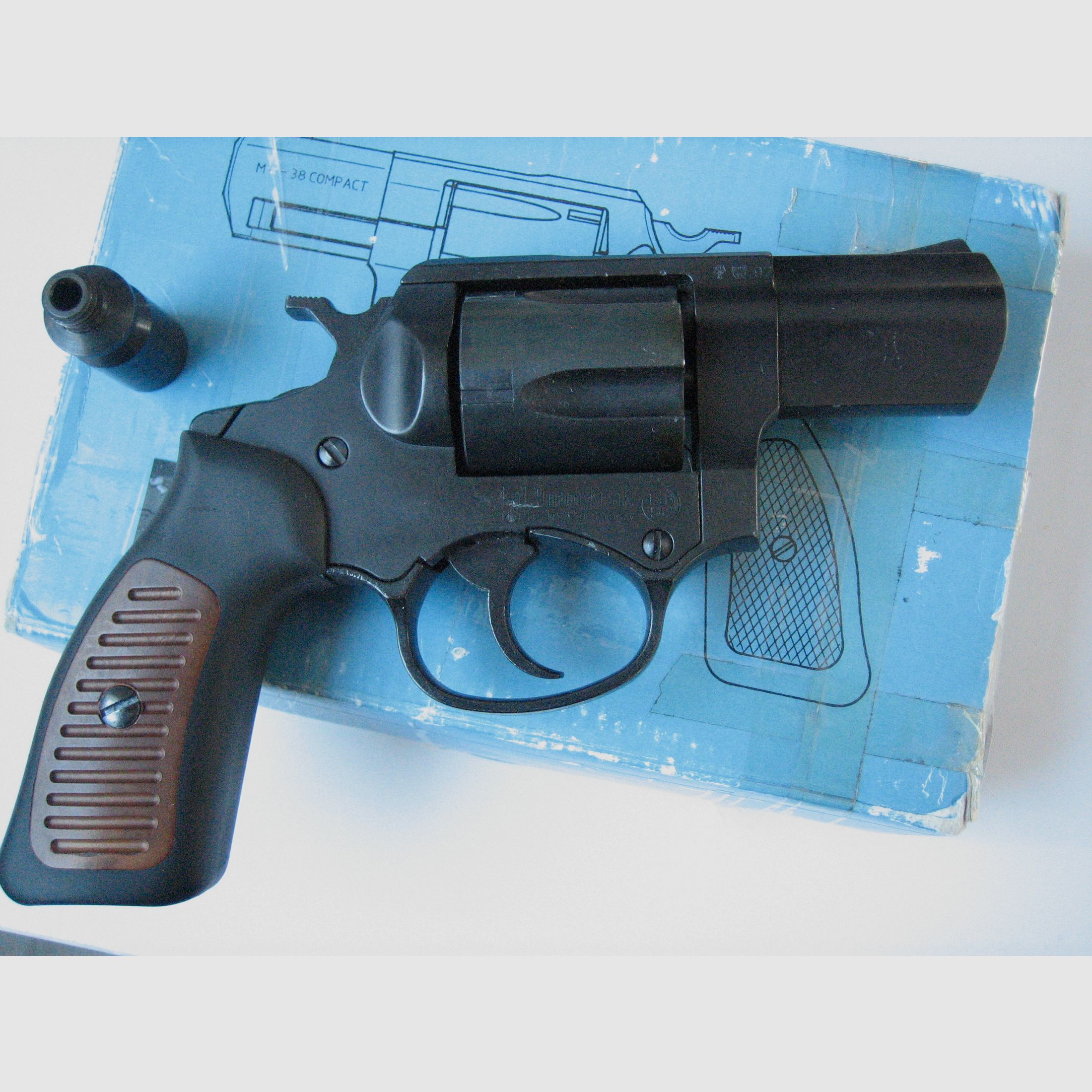 ME38 Compact Schreckschussrevolver Kaliber 9 mm R.K. brüniert Holzoptik Schreckschuss 