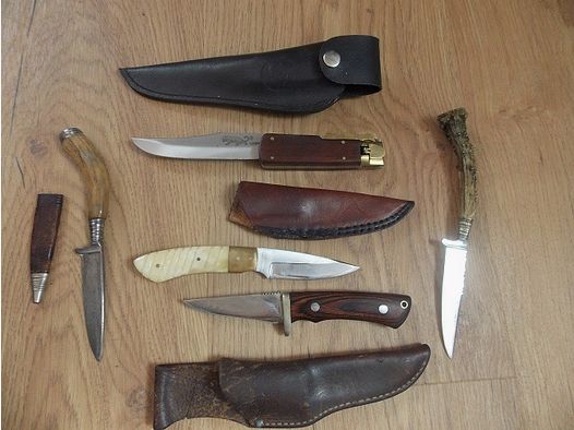 Couteaux de chasse variés