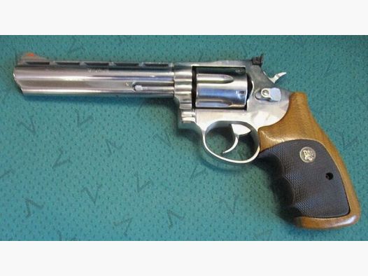 Revolver Taurus .357mag, 6 Zoll mit Pachmayr Griff