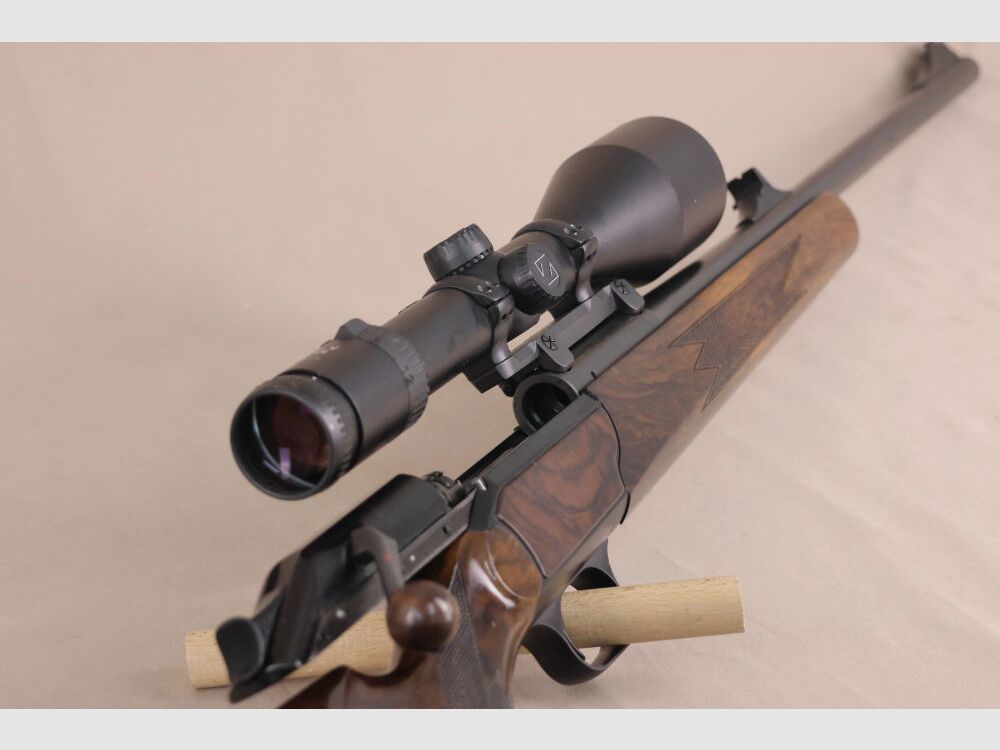 Blaser R93 Luxus // bel. Zeiss-Zielfernrohr // Holzkugel