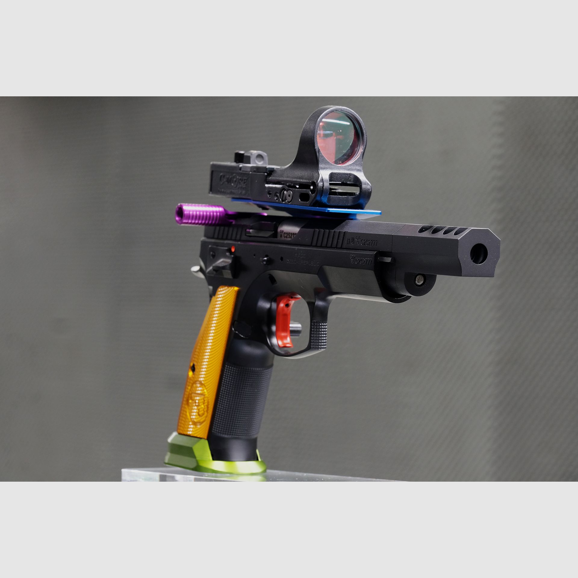 CZ 75 TS Czechmate «Parrot», image 4 sur 8