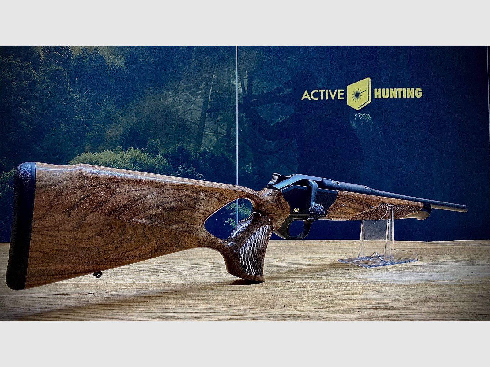 Blaser R8 Success / Wood class 4 / caliber and barrel length of your choice / absolute opportunity