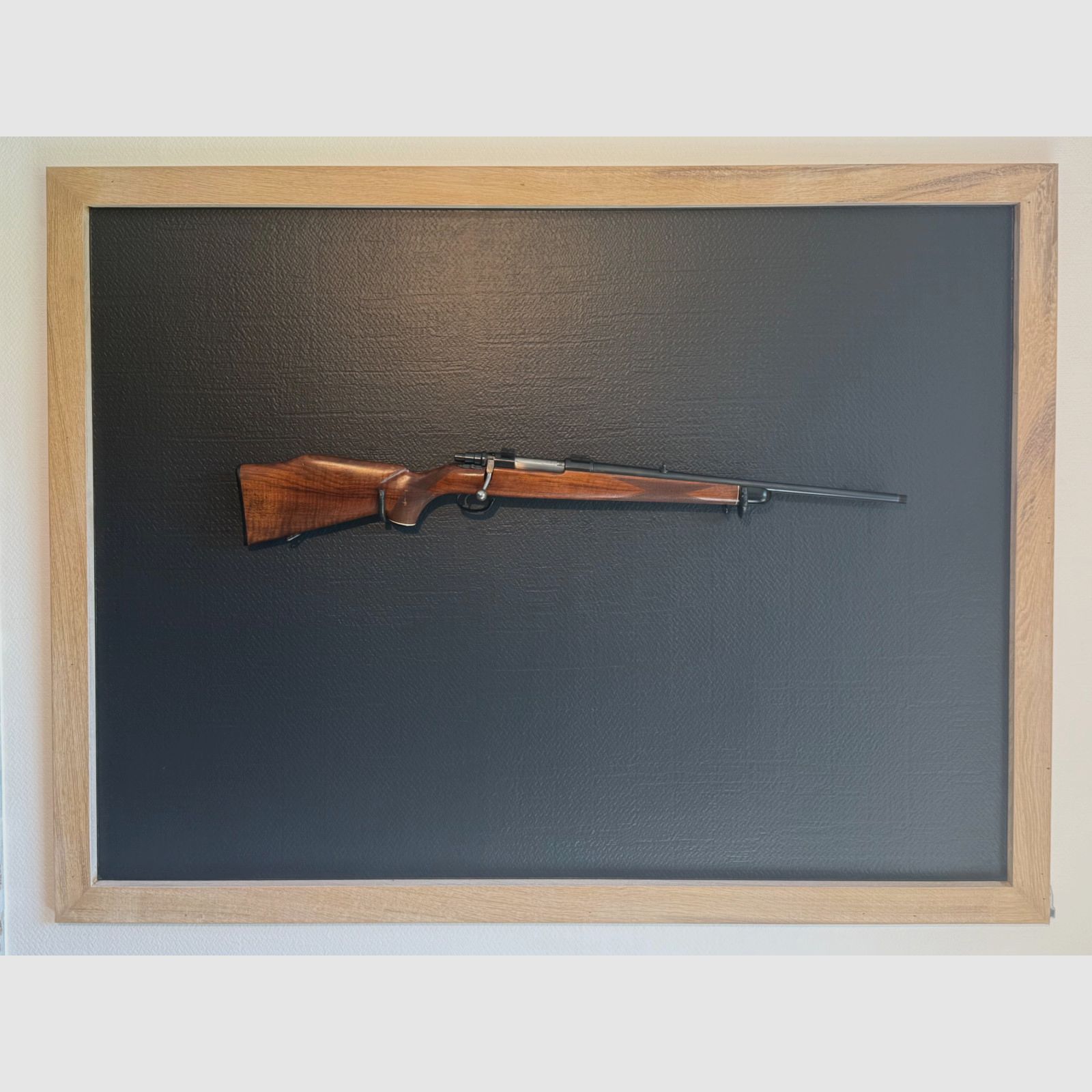 Husqvarna repeating rifle caliber .30-06 - smooth action! Beautiful weapon
