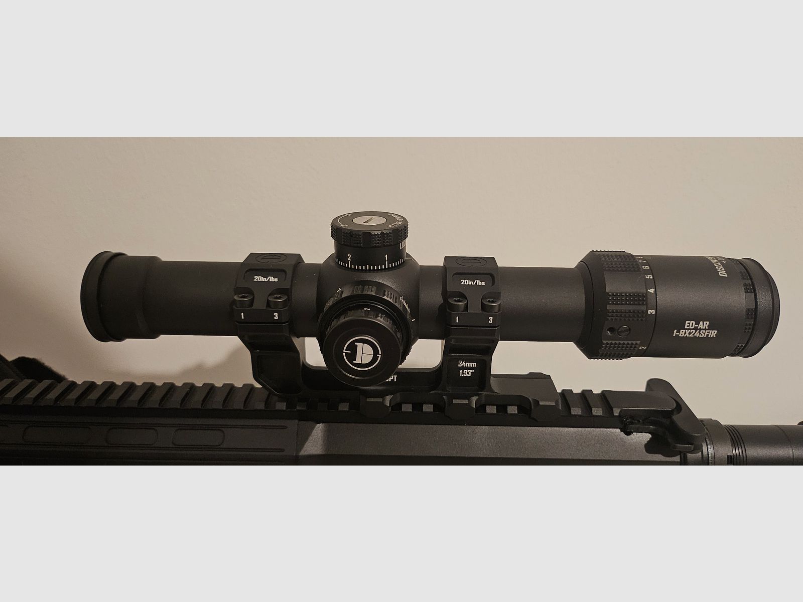 LPVO DISCOVERYOPT, 1–8 × 24 FFP met 34-mm buis