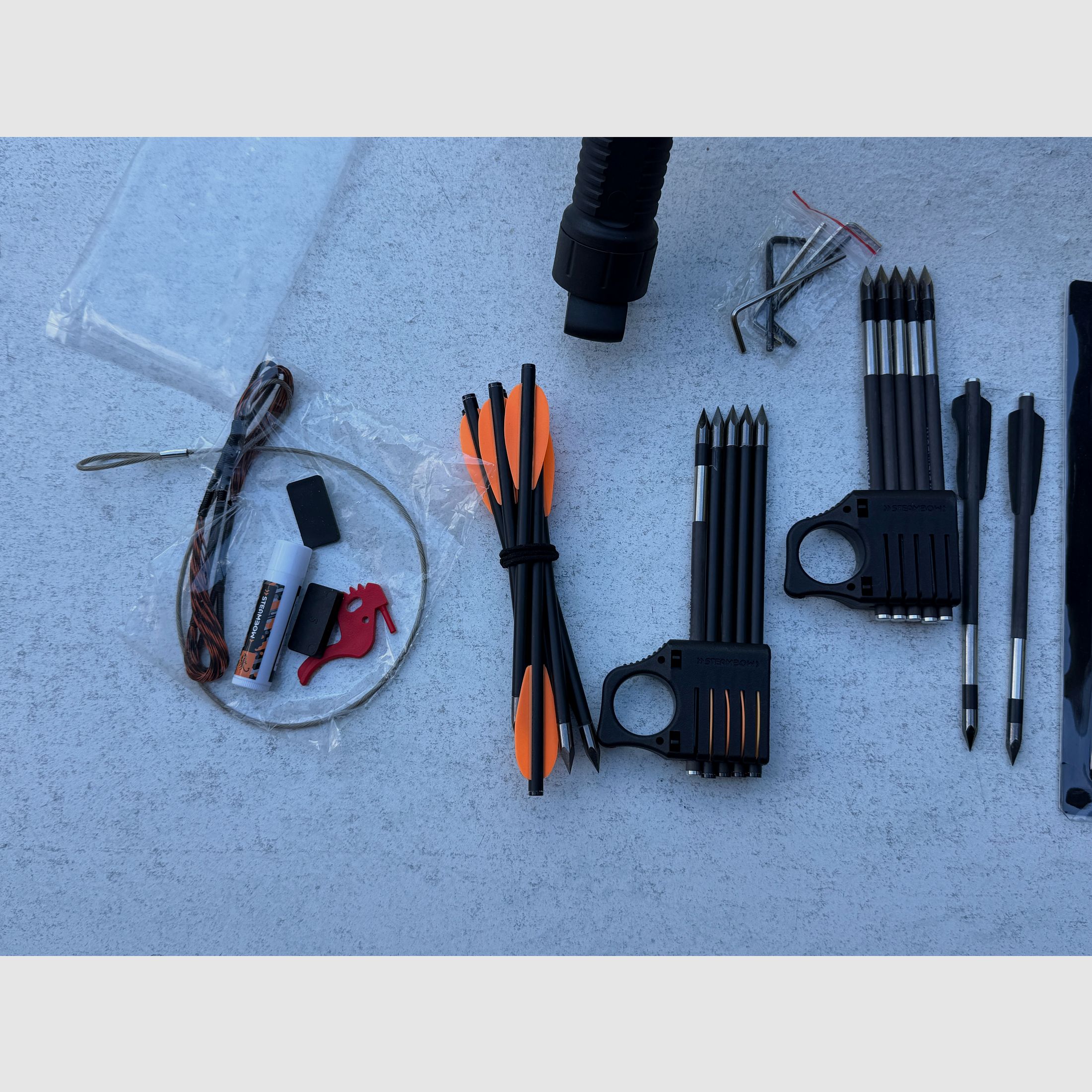 AR-6 Stinger II mit Metallmagazin