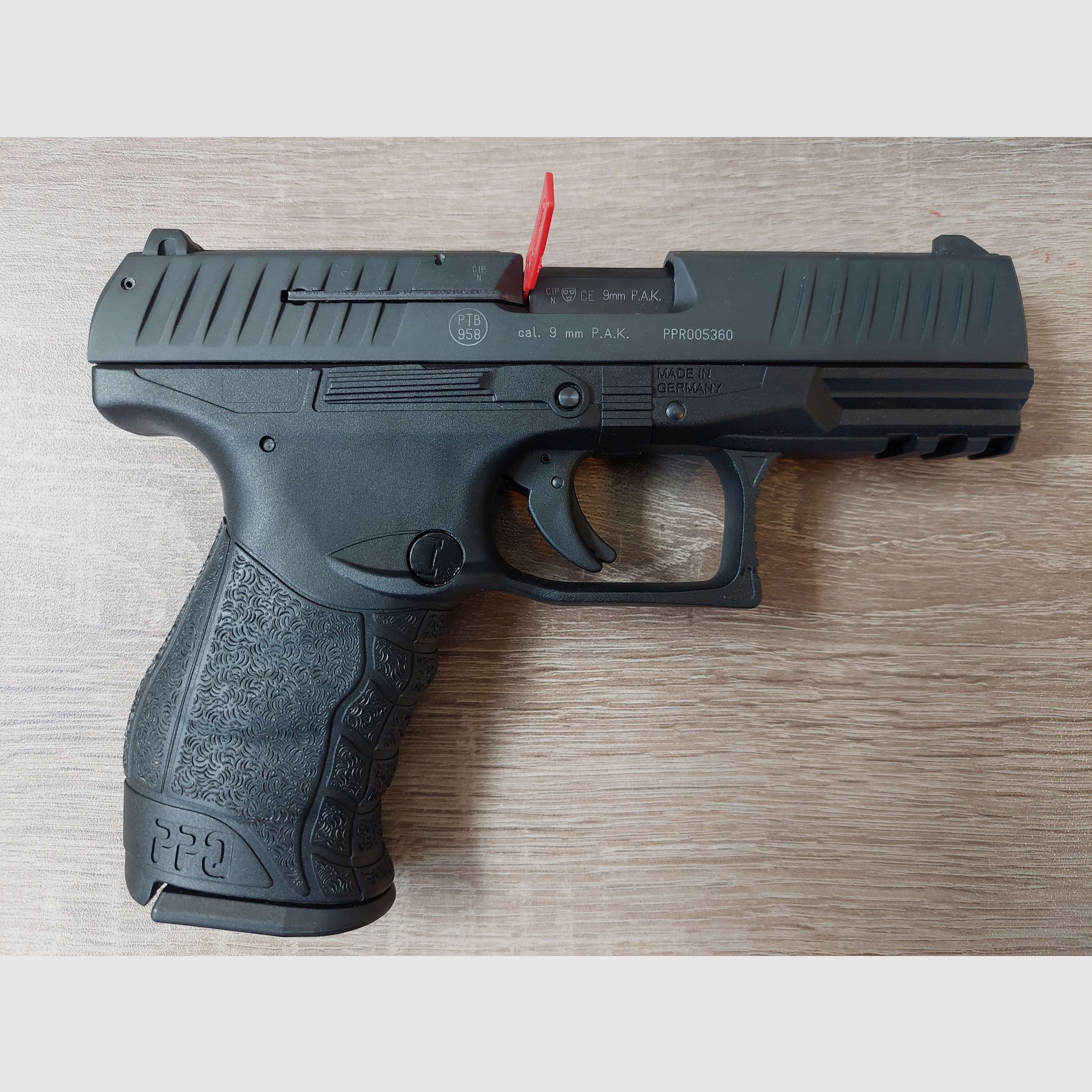 Walther PPQ M2 | 9 mm P.A.K. (+ Walther Holster)