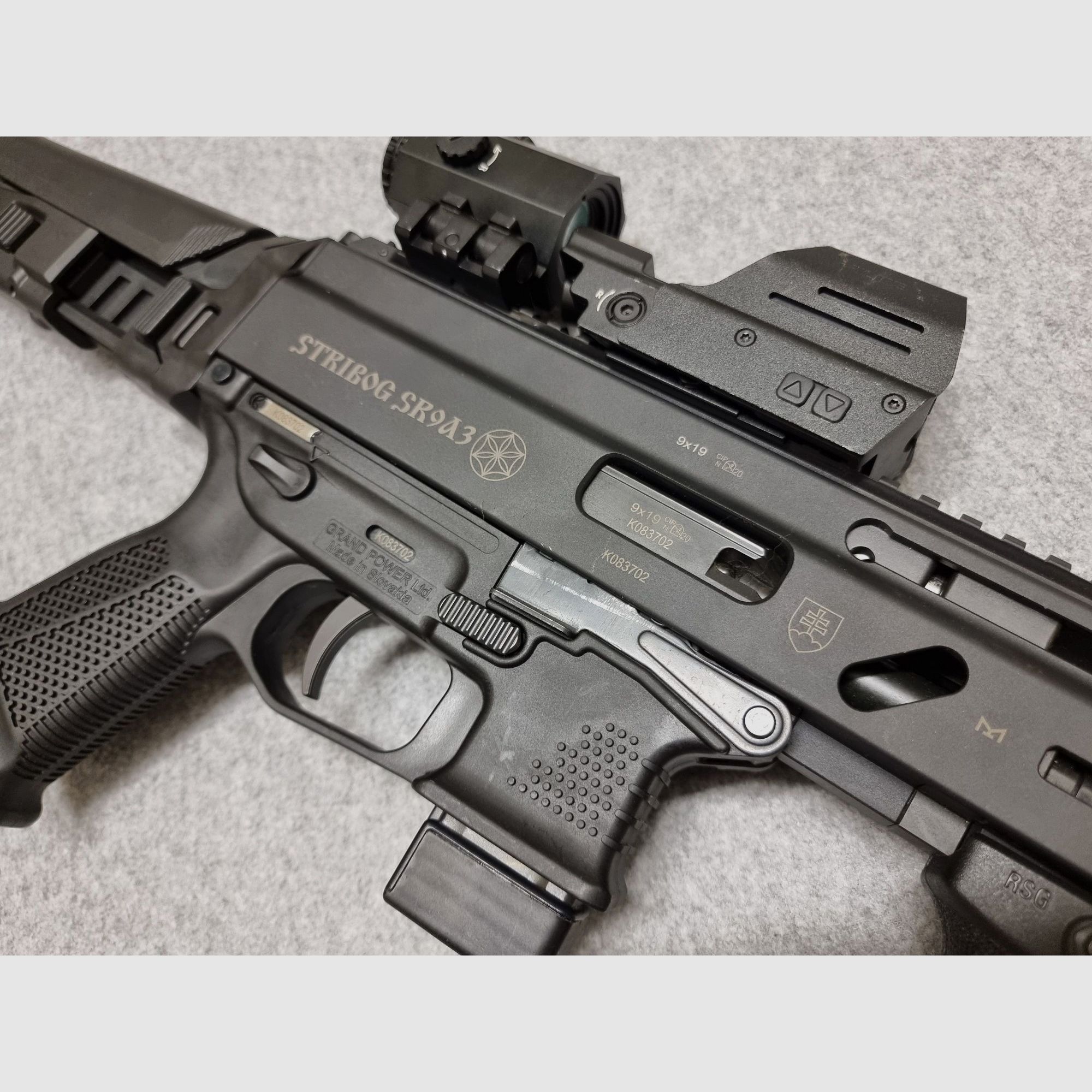 Grand Power Stribog Halbautomat/PCC - 9mm Luger - wie H&K SP5 B&T APC9 CZ Evo - SET