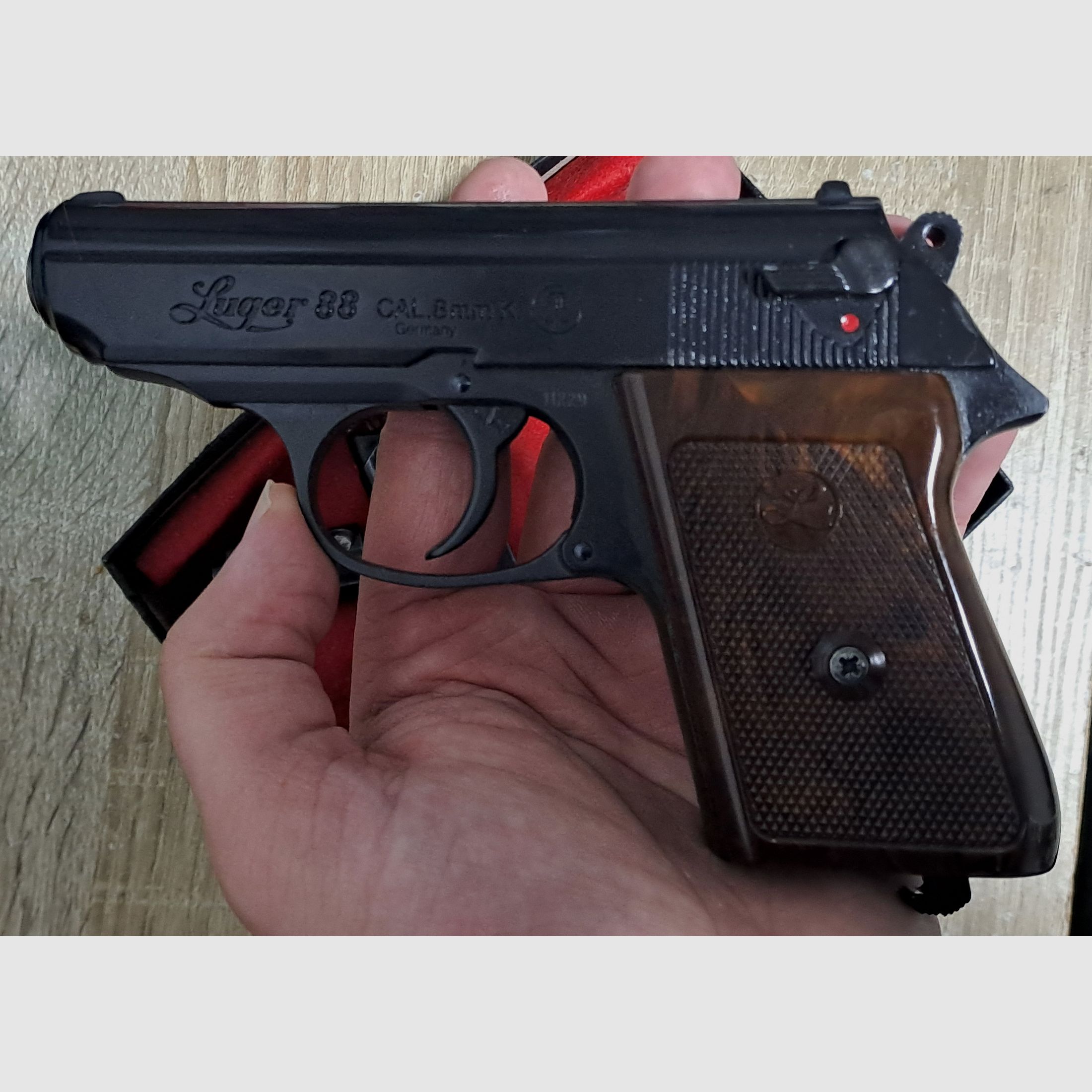 Luger Mod. 88 (Baugleich mit der RG 800) im Kal. 8 mm Knall/ PTB 414