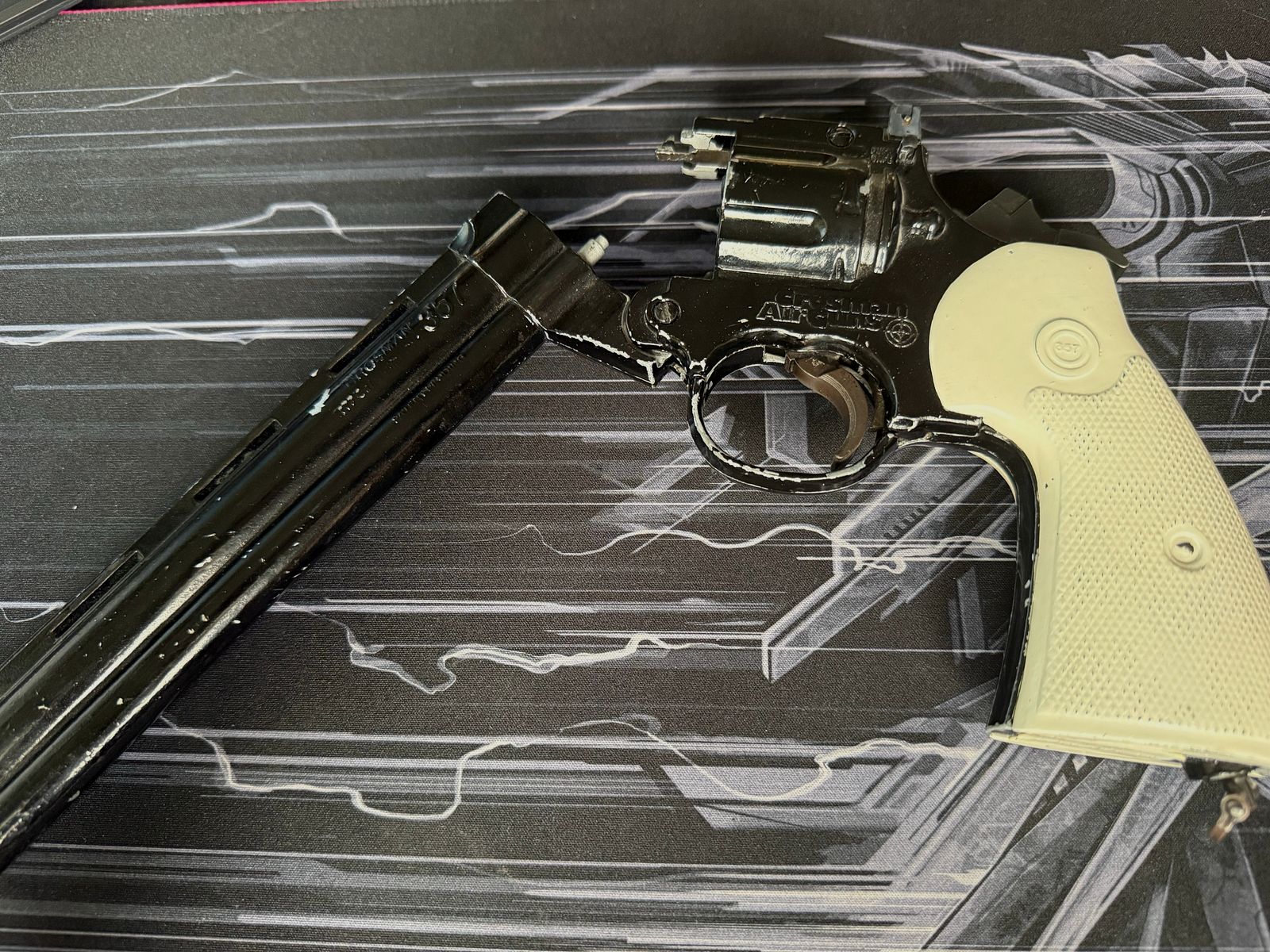 Defekter Airsoft Revolver