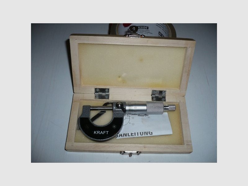 Micrometer in Holzbox