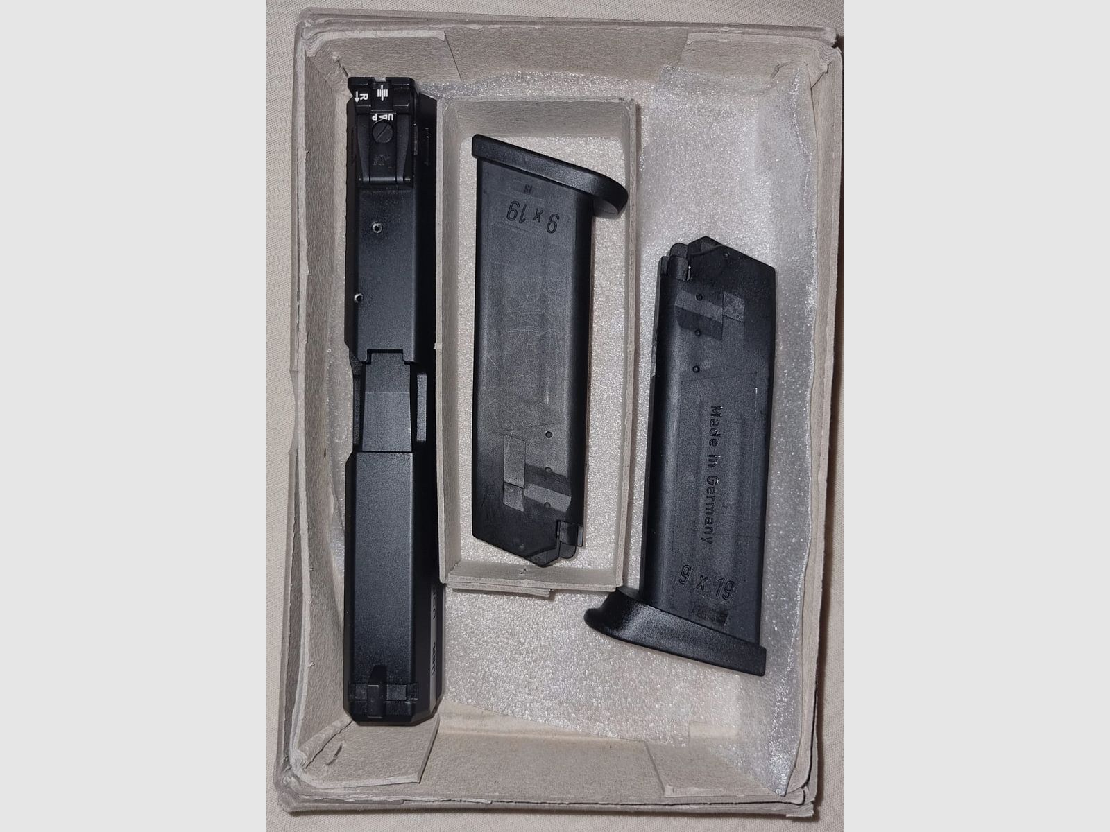Heckler & Koch sistema intercambiabile Custom Sport, cal. 9mm Luger, per impugnature USP cal. 40 S&W incluso 2 caricatori, immagine 1 di 2
