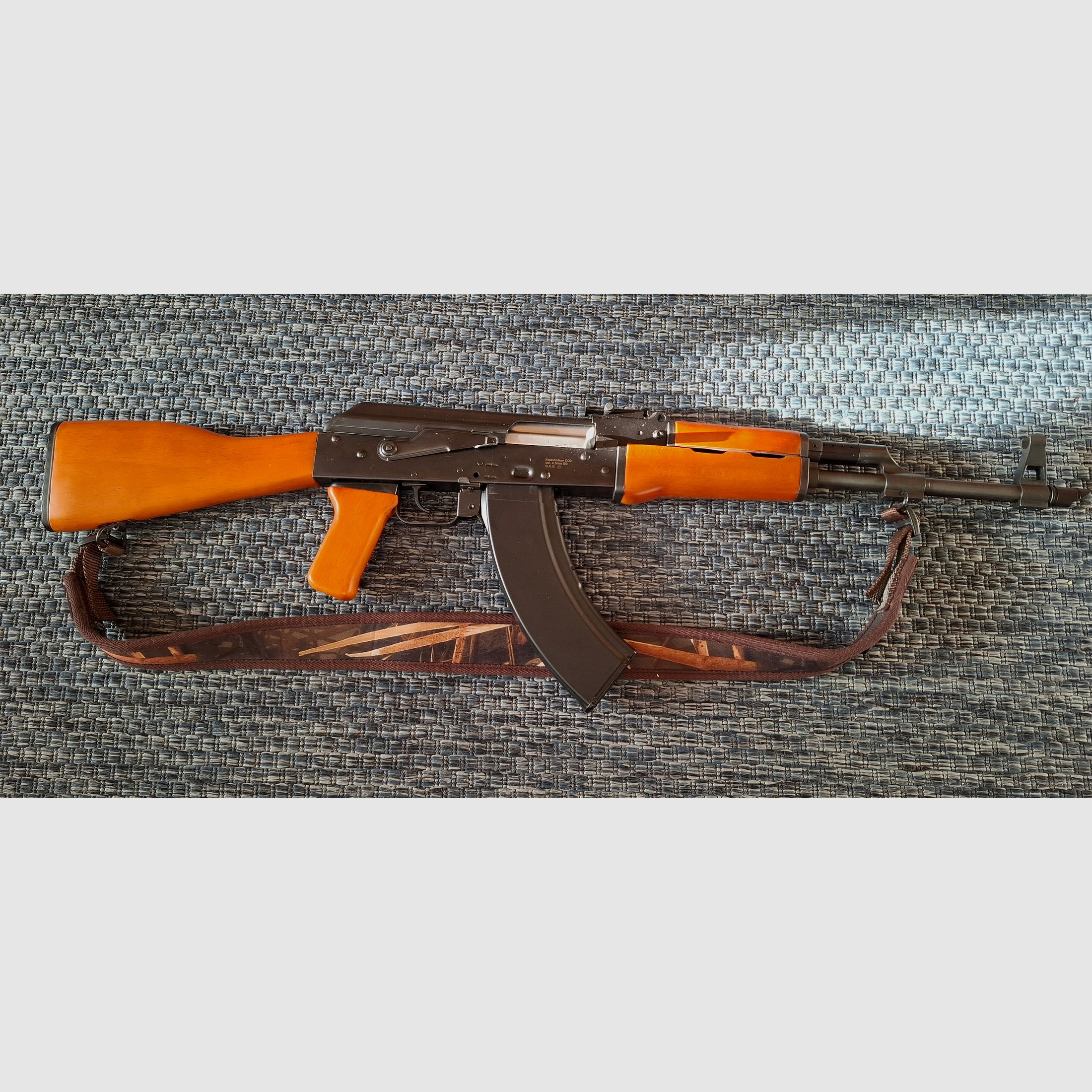 Karabinek Kalashnikov AK47 Co2, wiatrówka 4,5mm z kulkami stalowymi BB.