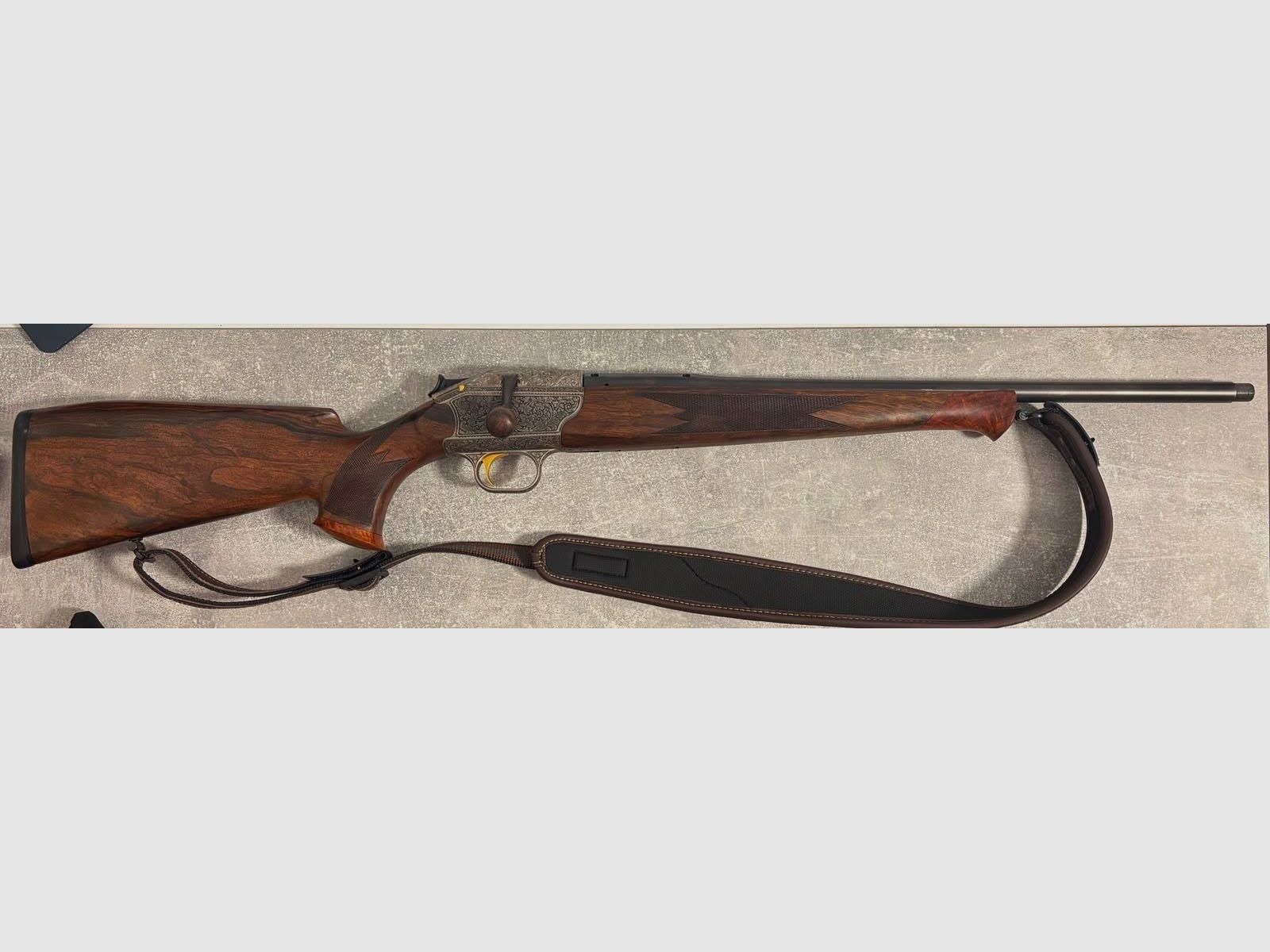 Blaser R93 mit einzigartiger Gravur 