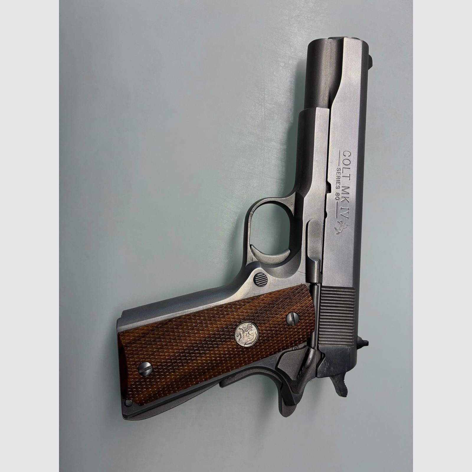Colt Government 1911 .45ACP Edelstahl Series80