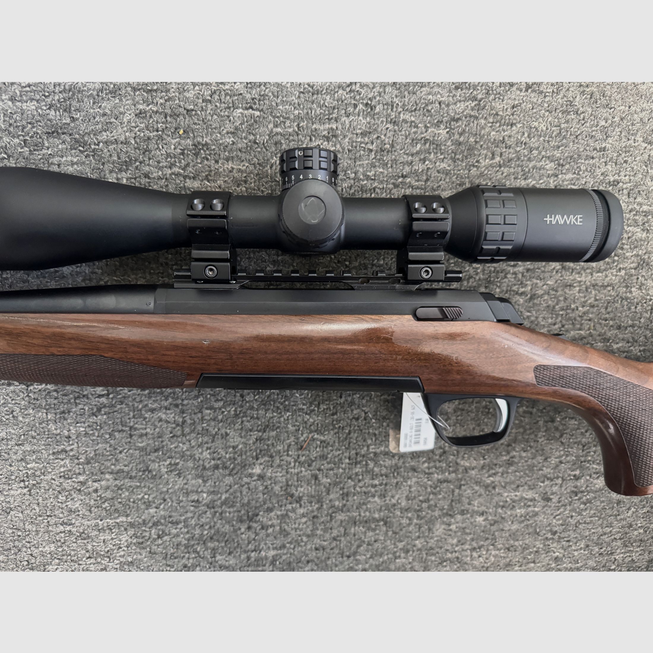 Browning X-Bolt .30-06 mit Mündungsgewinde, Zielfernrohr