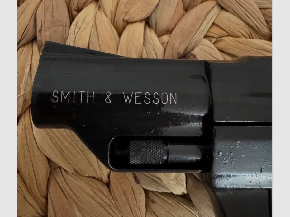 Rewolwer sygnałowy Smith&Wesson Combat Magnum., zdjęcie 2 z 3