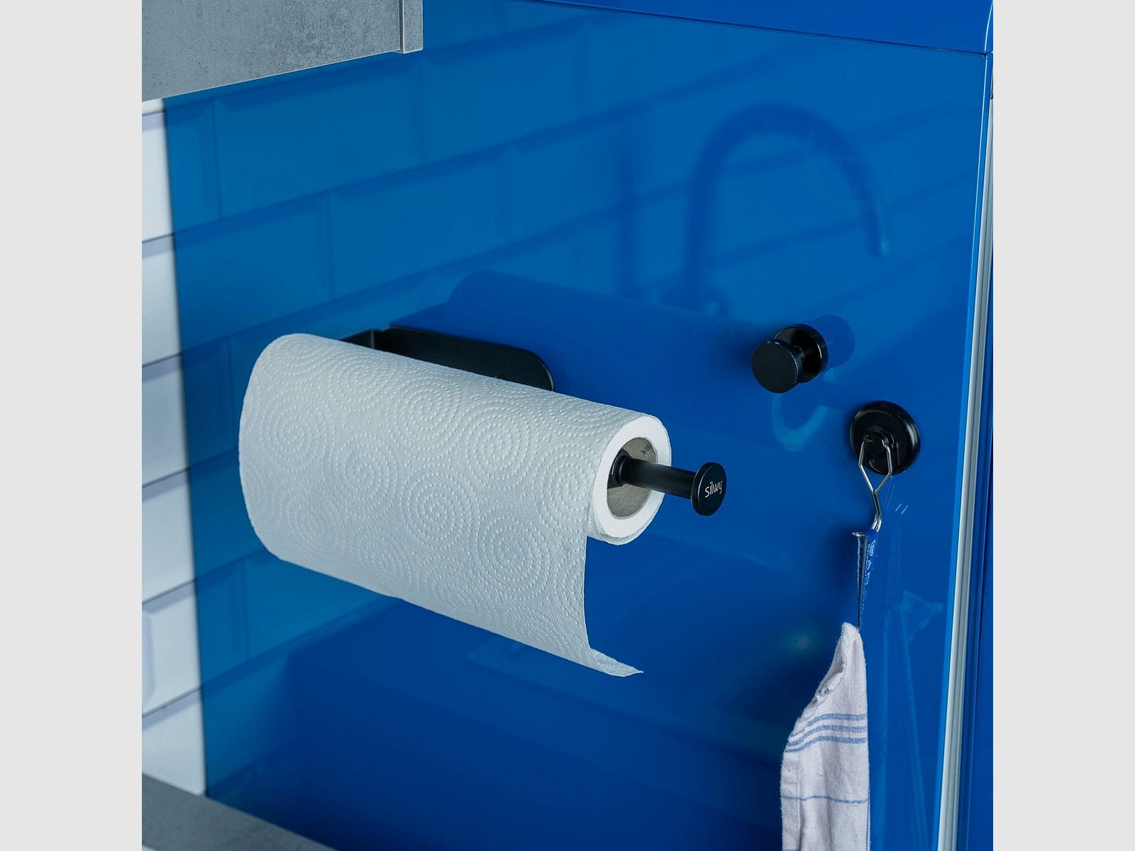 Magnet Kitchen Roll Holder incl. Metal Bar, image 1 of 5