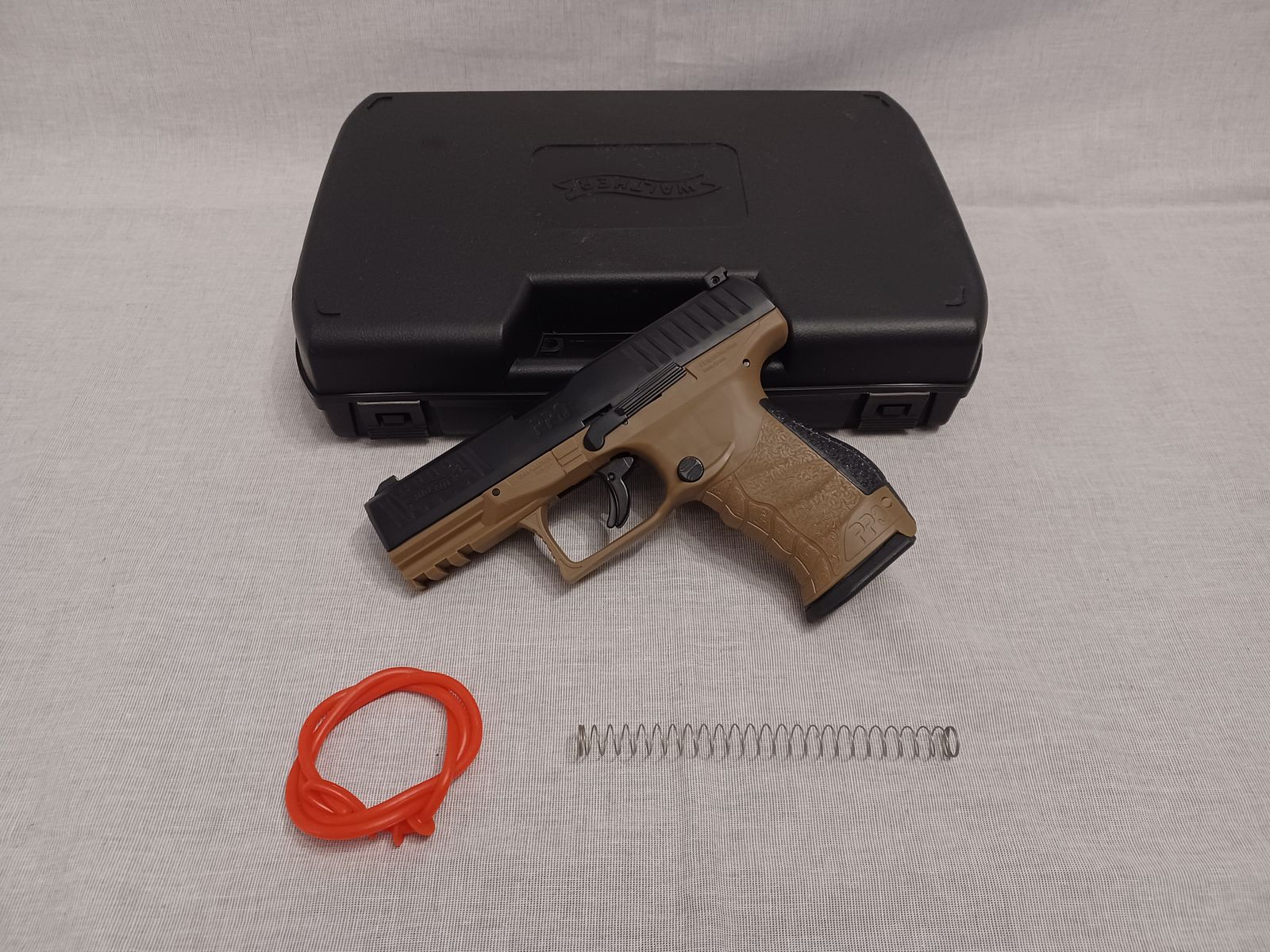 Walther PPQ M2 / FDE / .43 / RAM / Pistole / OVP (168)