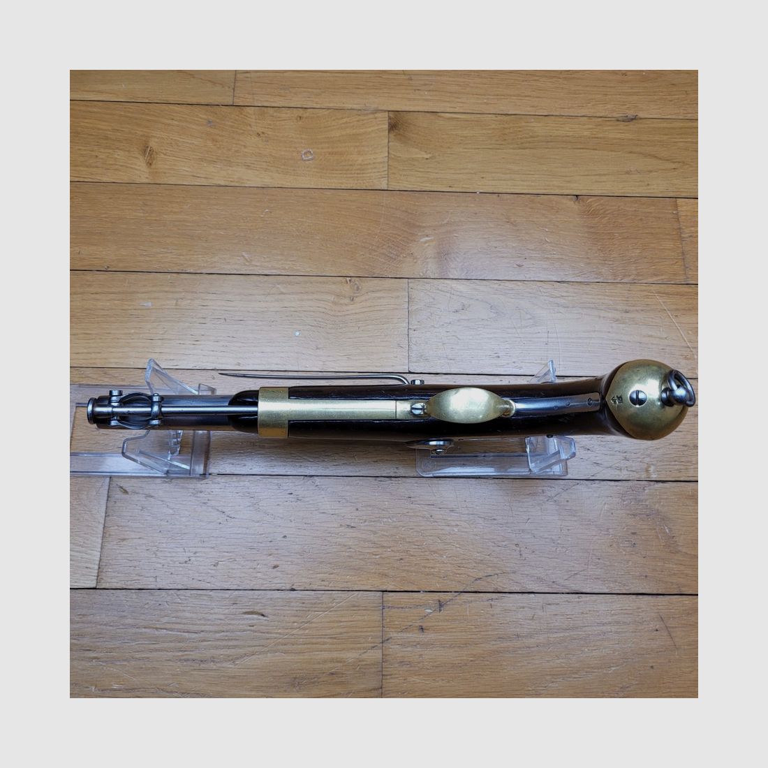 Wunderschöne Marinepistole Modell 1837 erster Typ – „quasi“ unmodifiziert – Königliche Manufaktur von Tulle 1841 – Anker in der Kappe – Schöne, gut homogene Stempel – Seltene Waffe – Zustand TBE, Bild 8 von 22