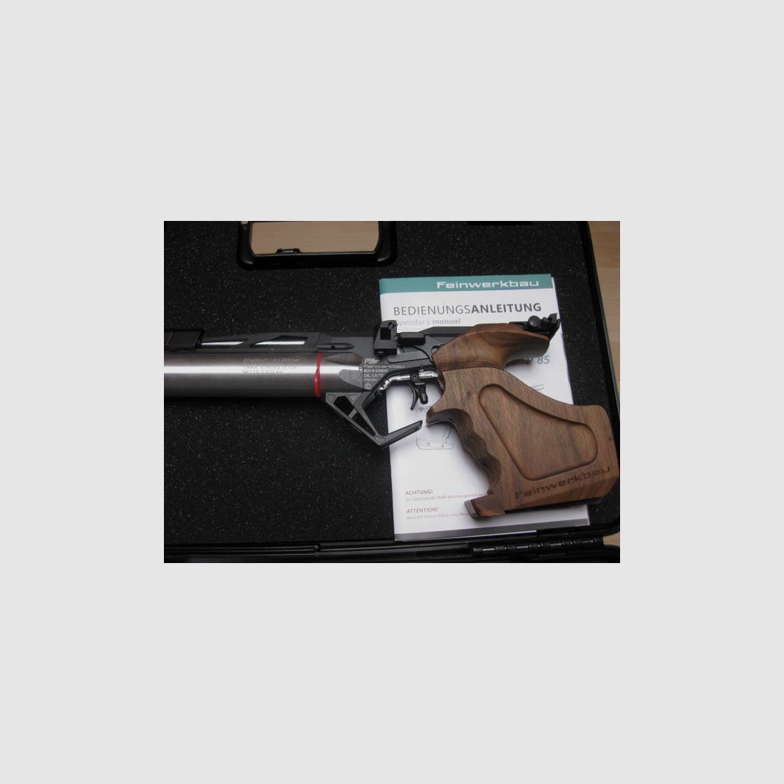 Feinwerkbau  5    Schüssige P85 Griff M