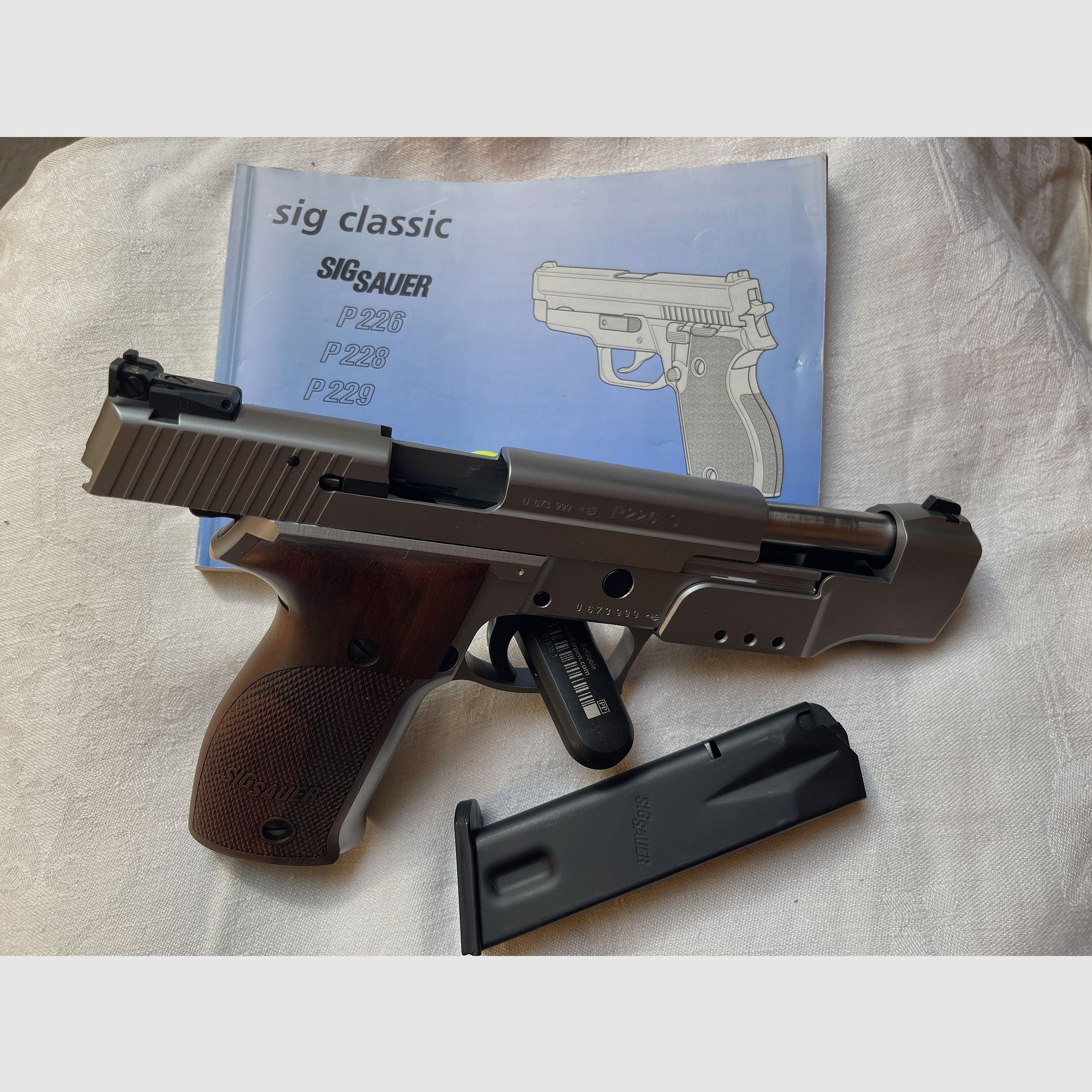 SIG SAUER P 226 S