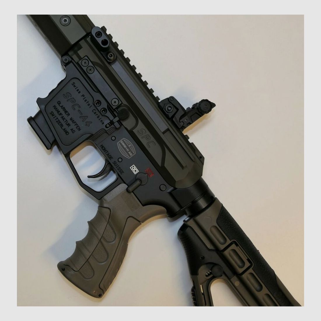 GWMH carabina semiautomática GWMH SPC-SPORTER A4 17" (CARABINA PISTOLA SUIZA) OD-GREEN Cal.9x19 cargador AR15 Glock