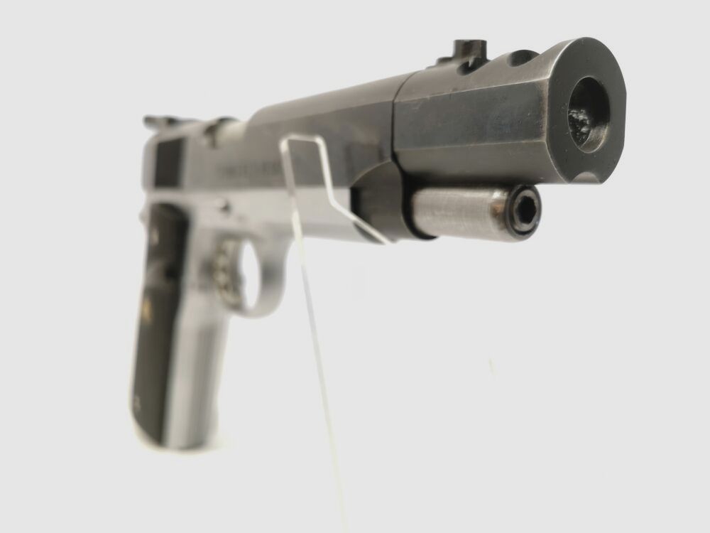 Springfield 1911 A1 Defender