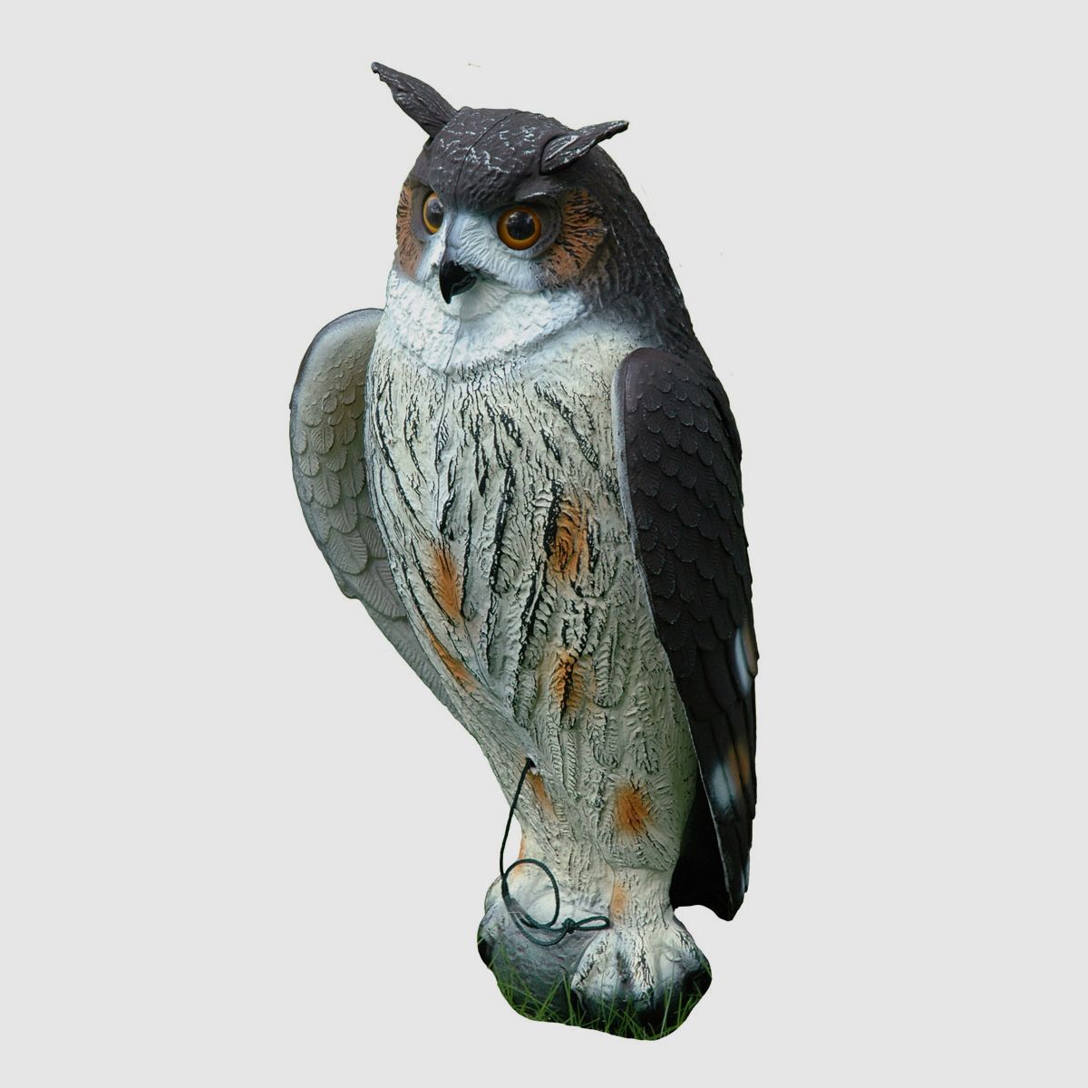 Hüttenuhu   mit beweglichen Schwingen