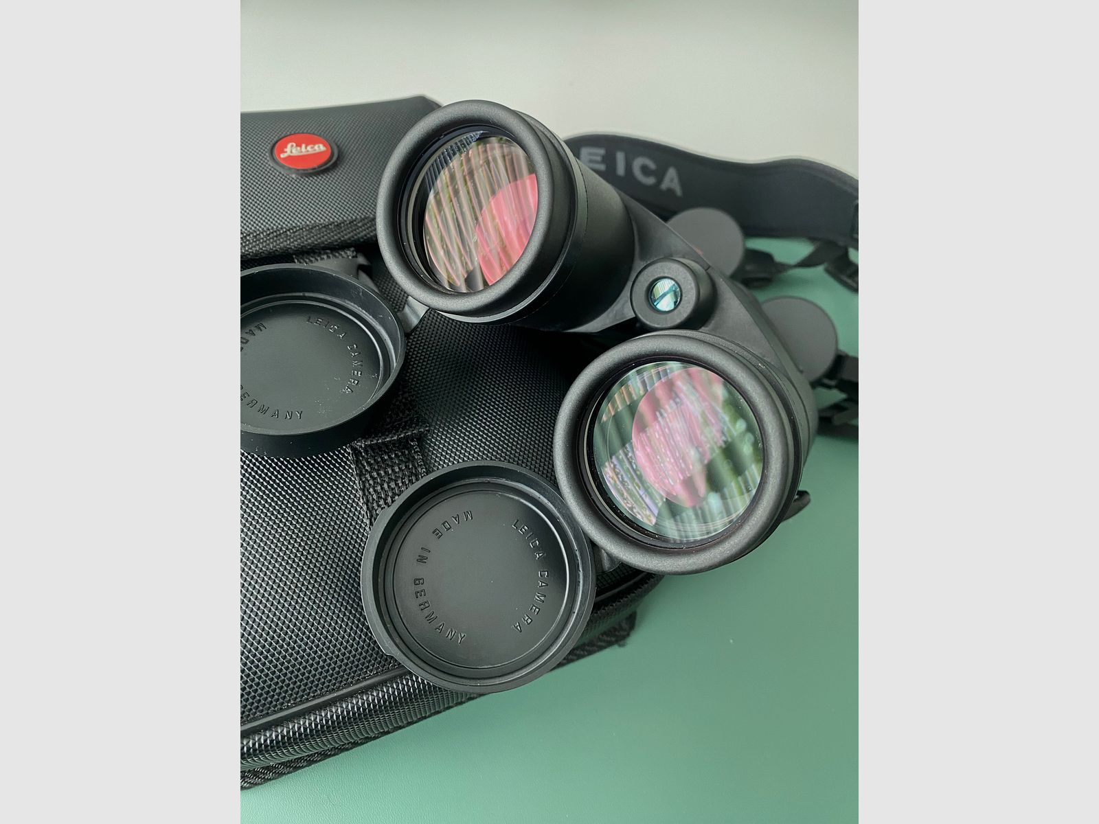 Leica Geovid 8x42 R Fernglas mit Entfernungsmesser