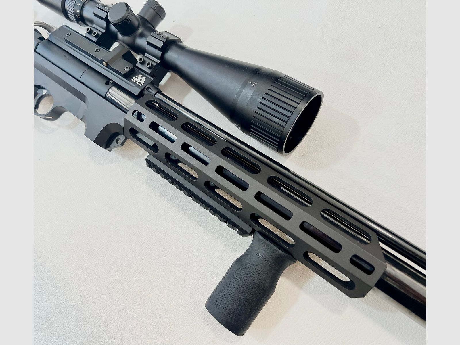AIR ARMS S410 F TACTICAL – 4,5 MM, afbeelding 6 van 11