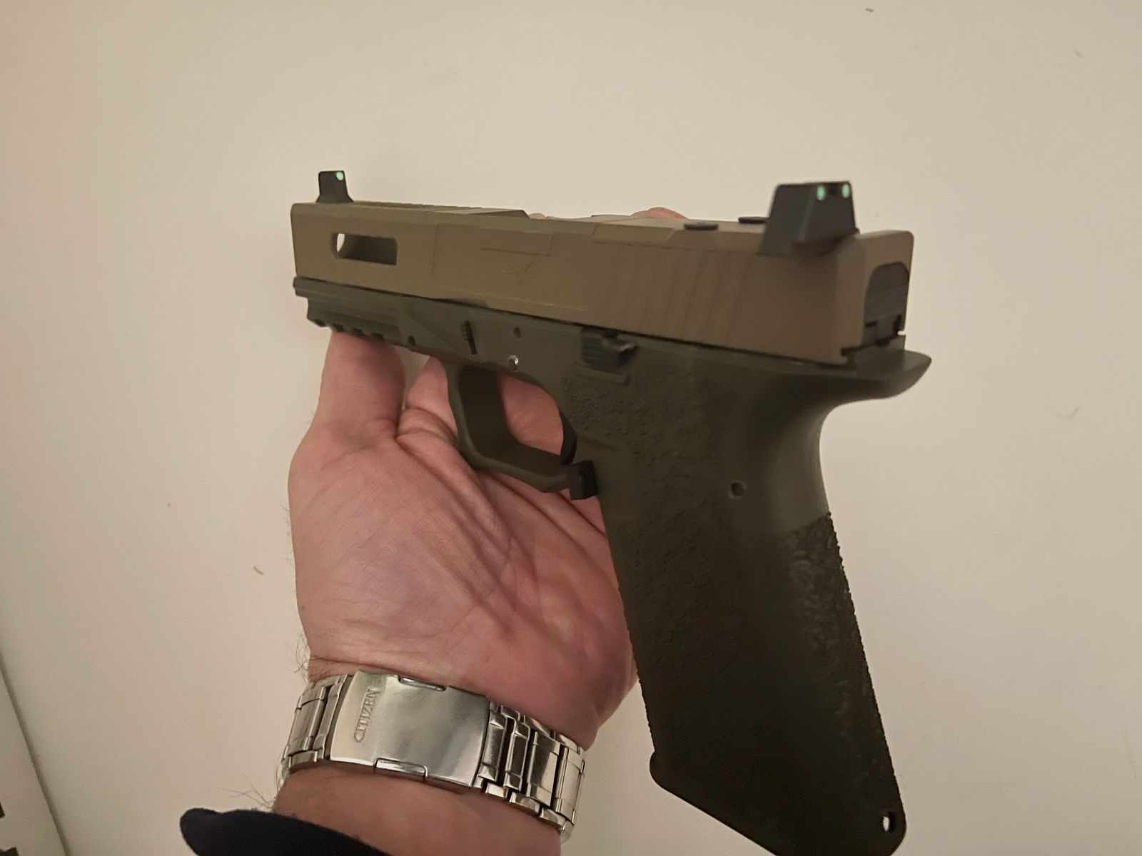 P90 G17