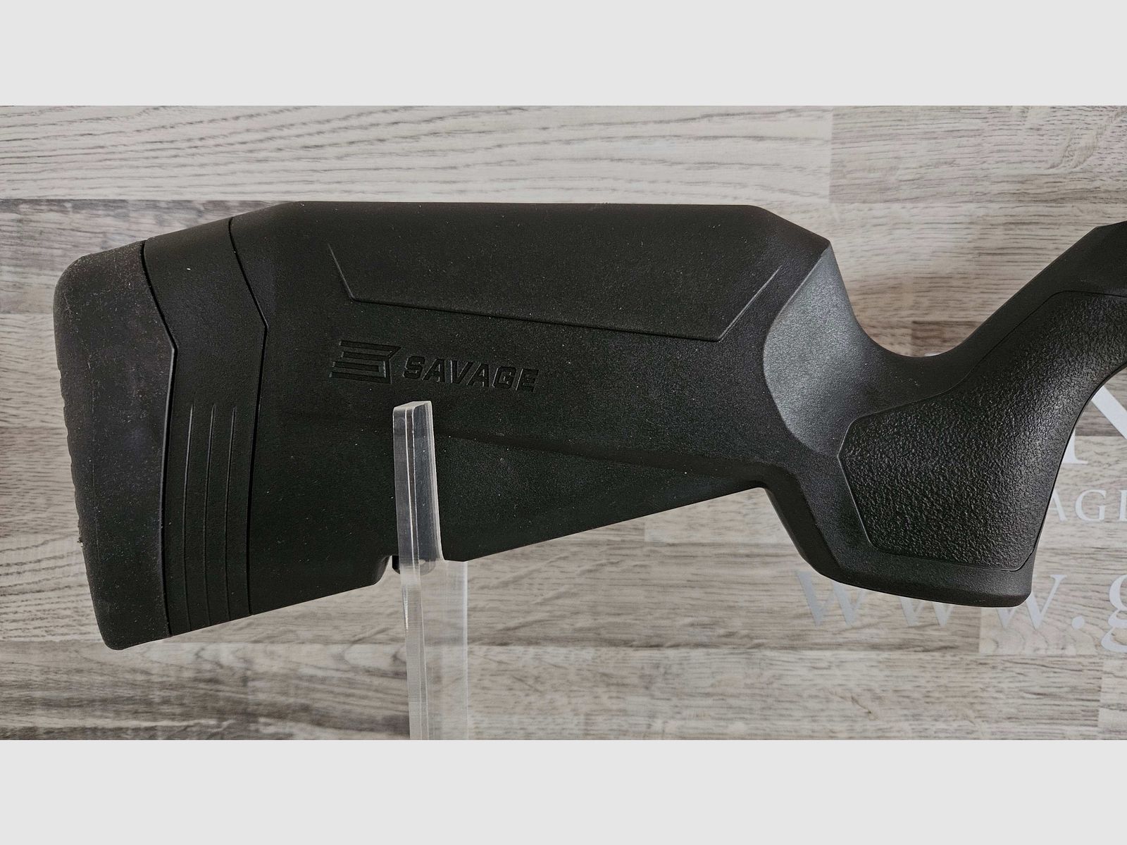 Carabine Repetier Savage AXIS II SR International .223Rem - Ensemble complet - Produit neuf du commerce spécialisé