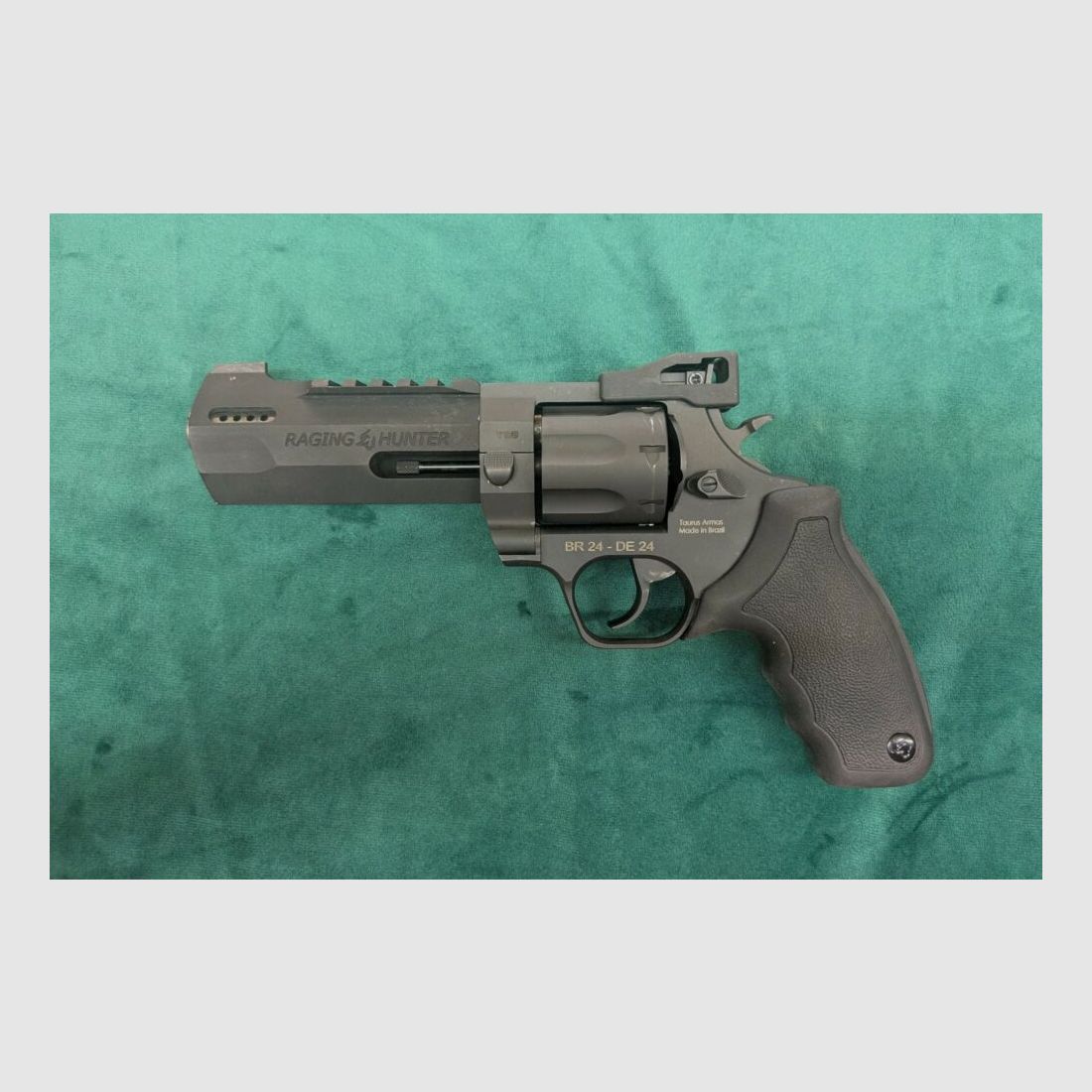 Taurus Raging Hunter 5 1/8" Schwarz