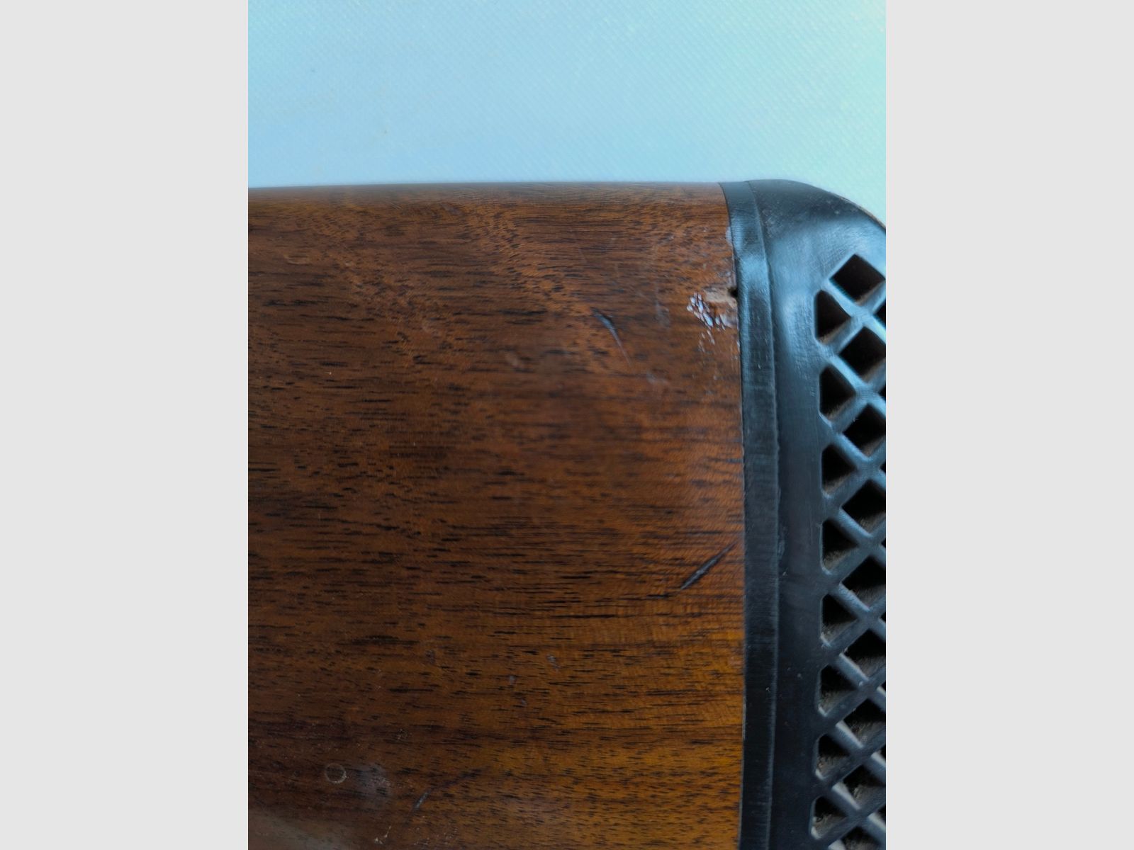 FN B 25