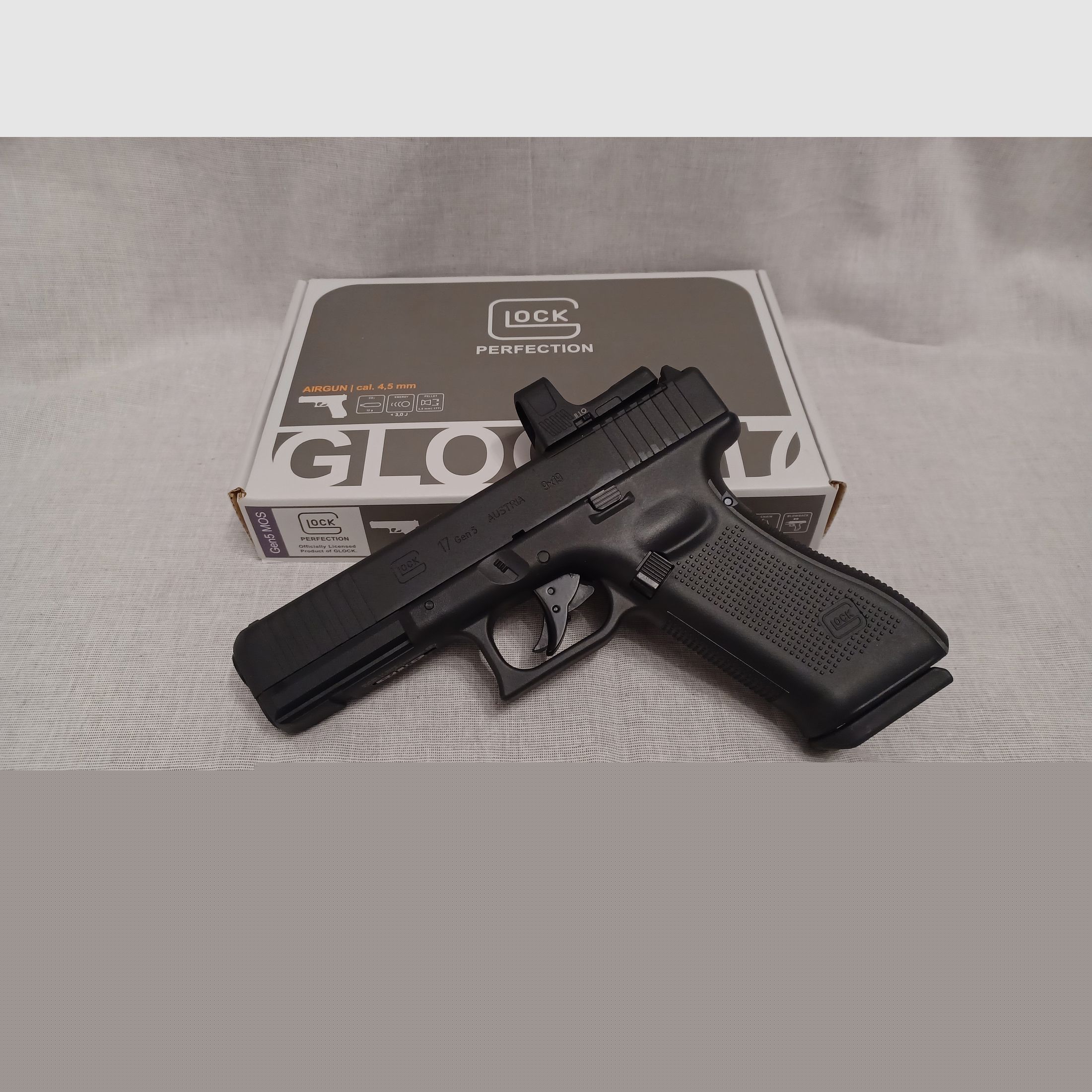 Glock 17 Gen5 MOS / RDS 8 / 4,5 mm DIABOLO / BlowBack / CO2 / Pistole / OVP (81)
