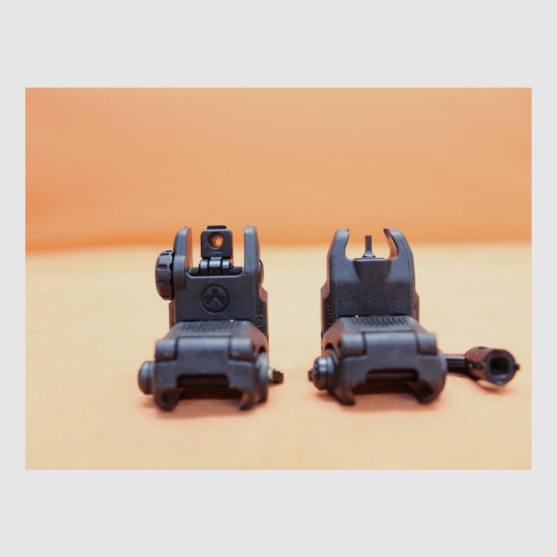 Magpul Magpul MBUS Flip-Up Front and Rear Sight SET Handguard Mount Polymer Black Flip sight and flip post