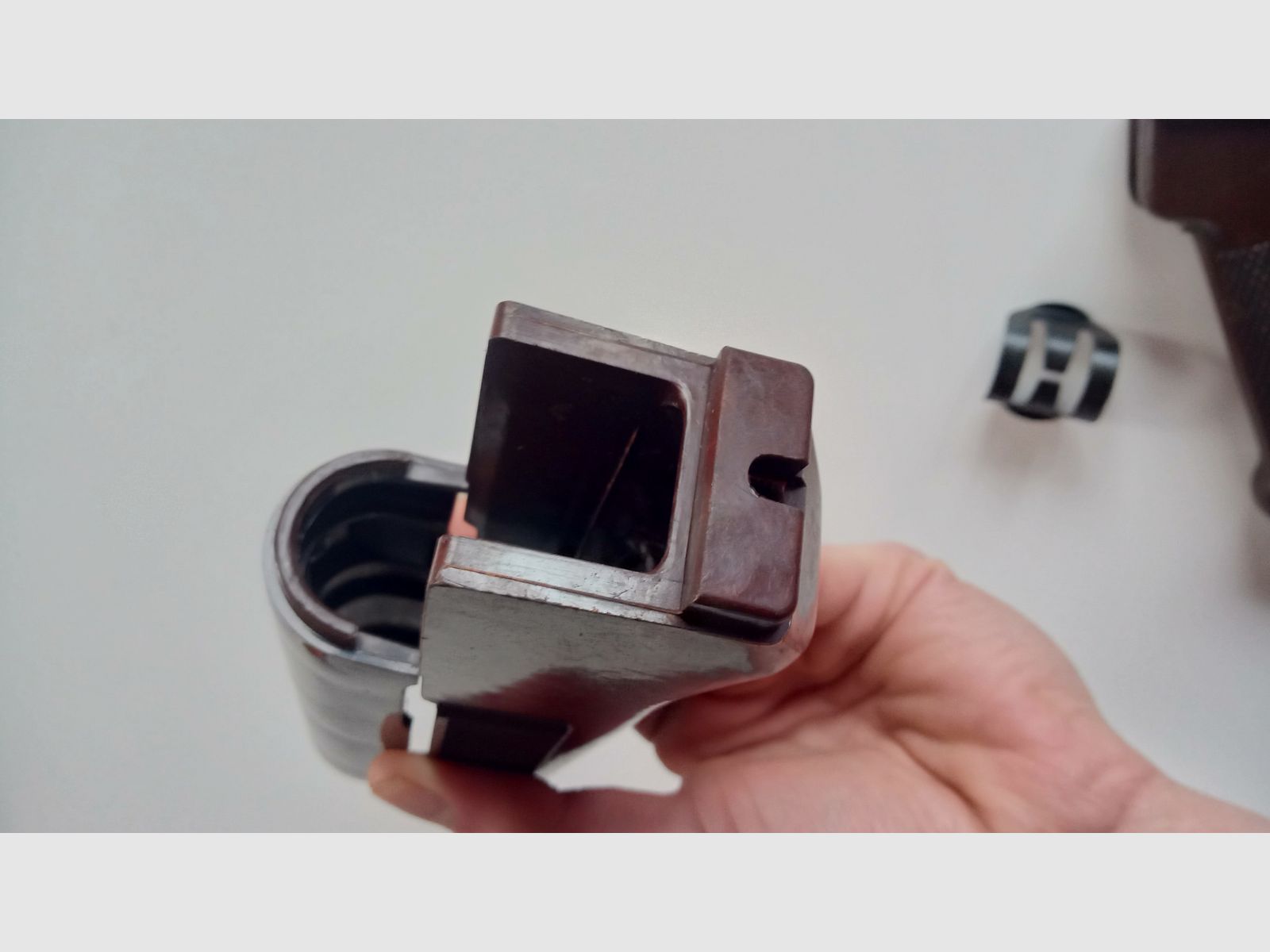 Protección de manos original de la DDR + empuñadura de pistola / Bakelita y plástico de la NVA // MPi-74 / MPi-K / AKM / AK