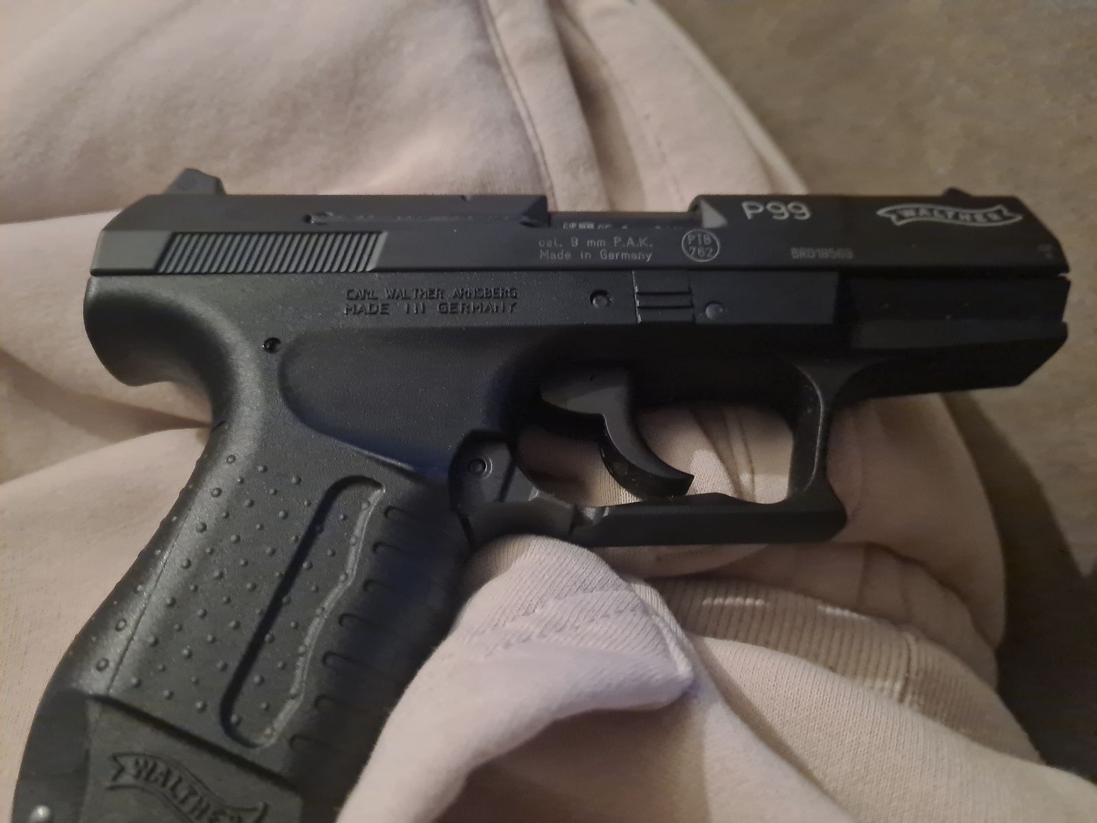 P99 Schreckschuss 9mm P.A.K