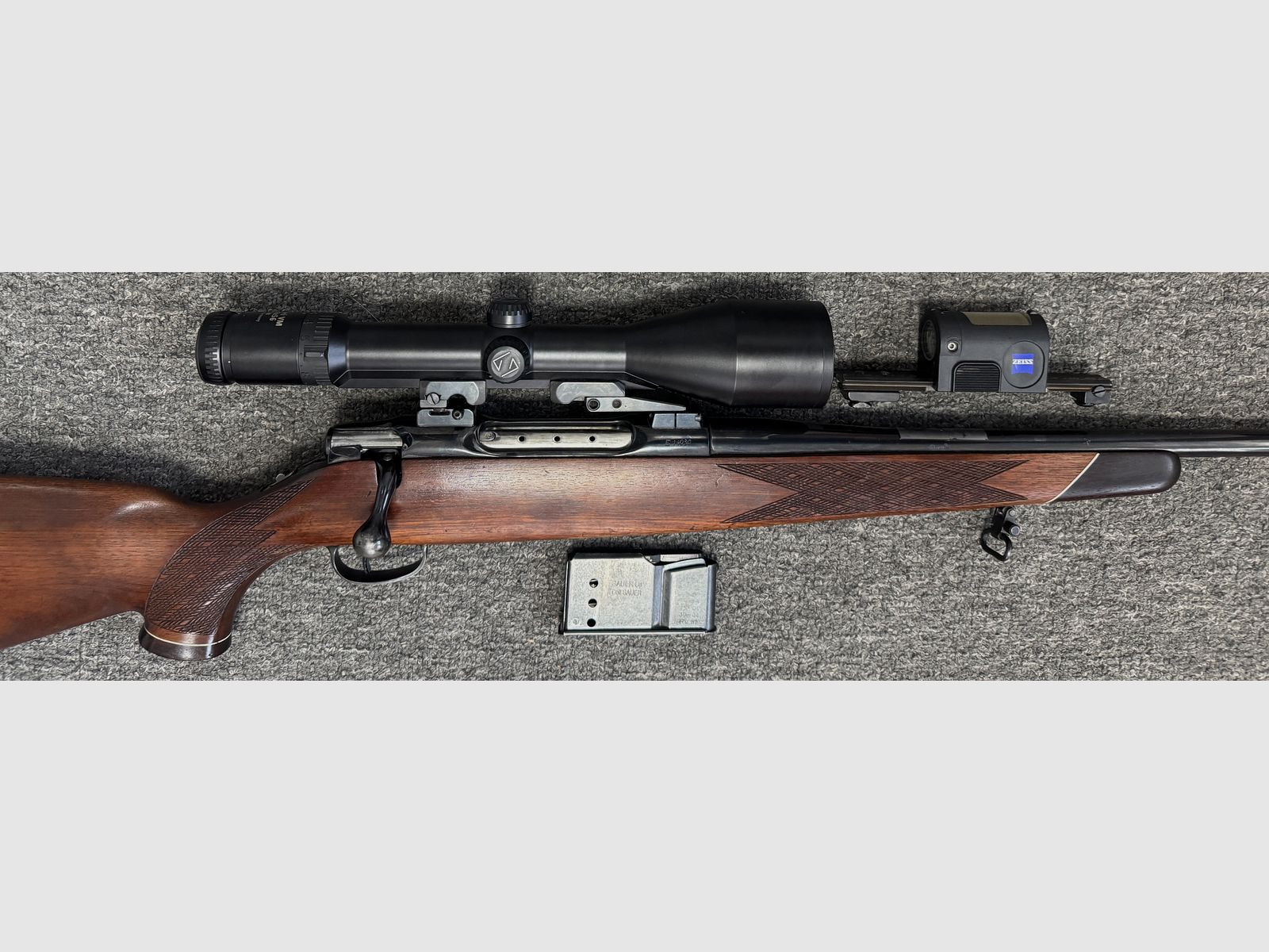 Sauer 80 met Zeiss 3-12x56 & Zeiss Z-Point, M14x1