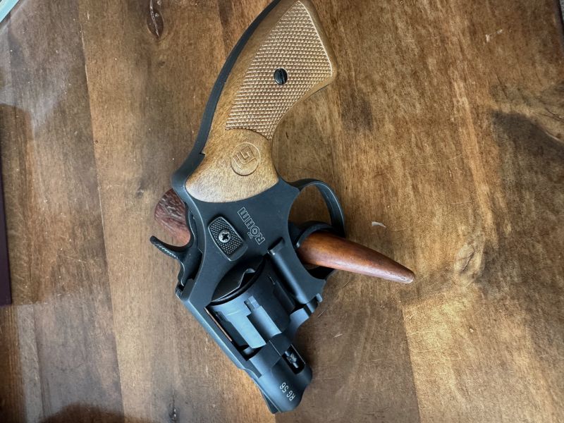 NEUER Revolver Röhm rg 56 brüniert 6 mm Schreckschuss