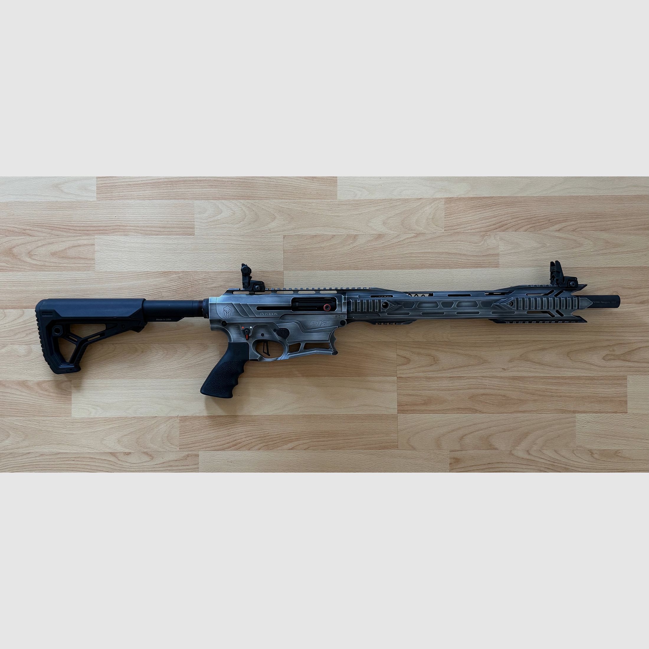 Typhoon F12 Maxi DC Satin escopeta semiautomática con cargador de caja