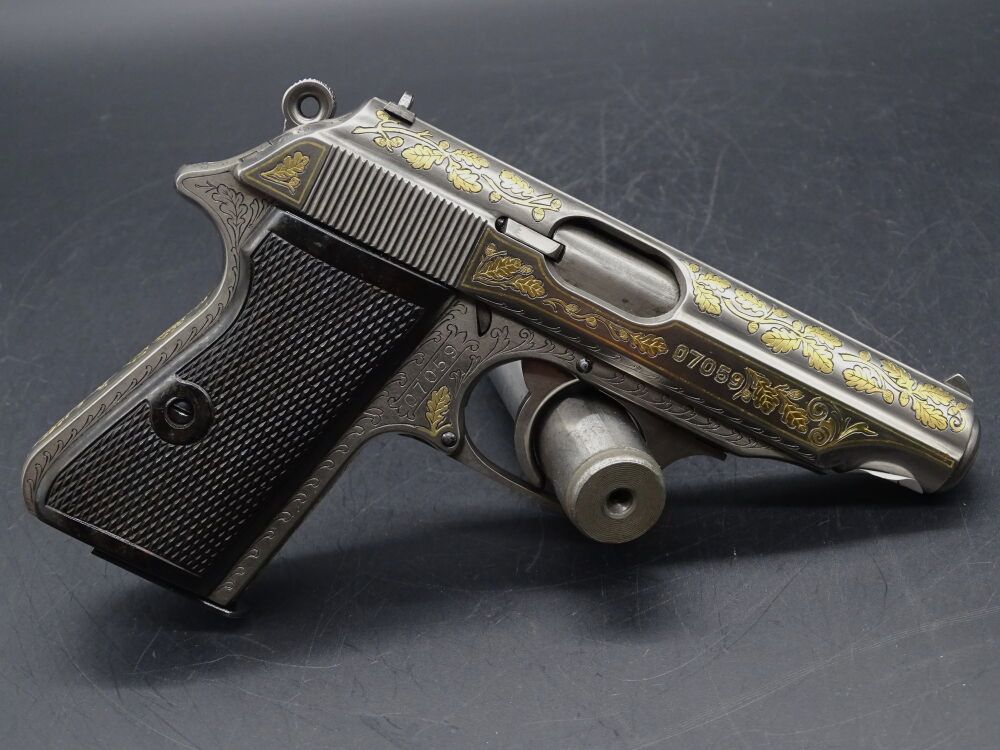 Walther PP DDR KKV 1001 Eichenlaubgravur in Gold Kaliber 7,65mm Brow. PP DDR KKV 1001