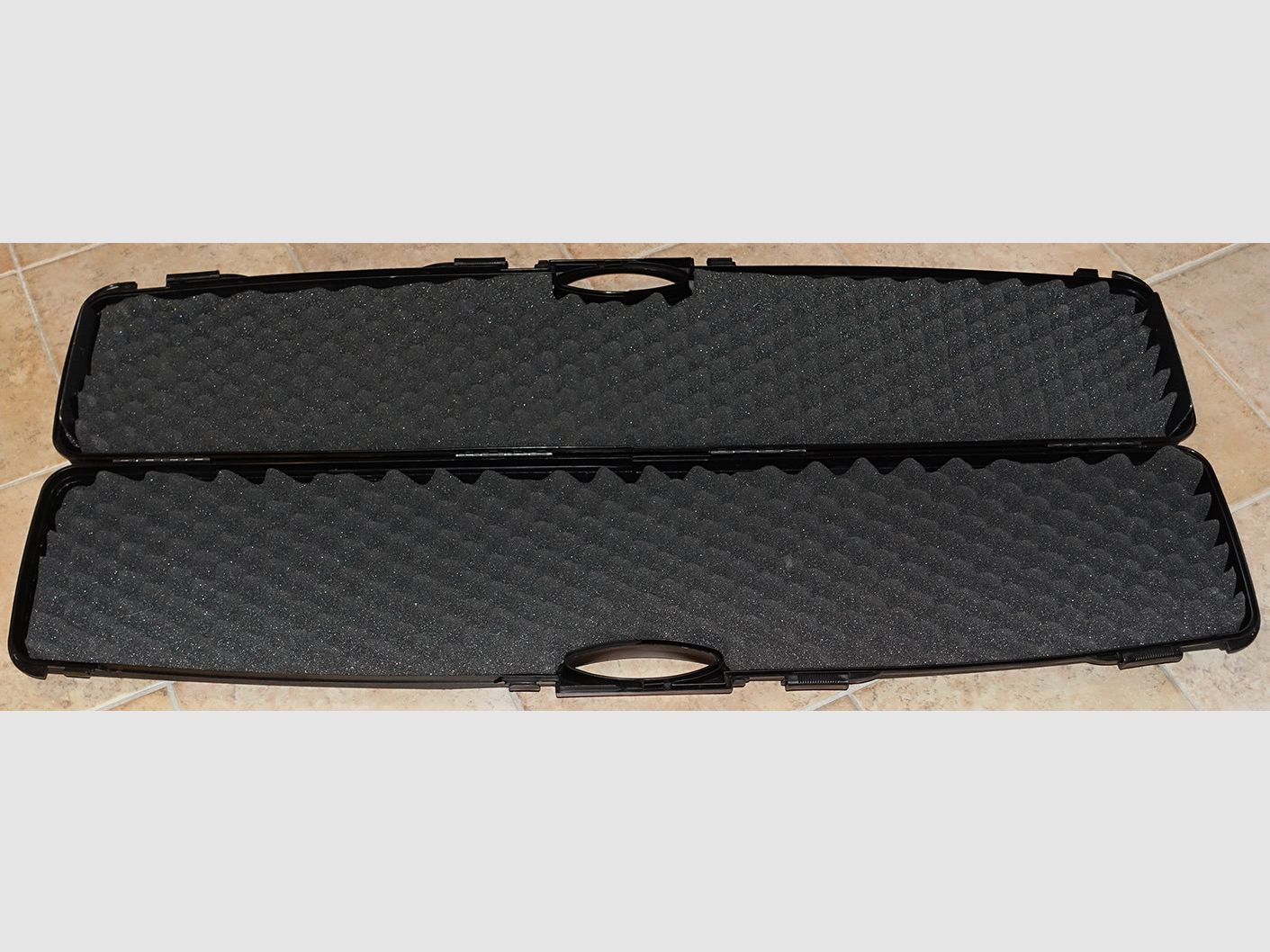 Oryginalna walizka na broń Steyr w stanie jak nowa