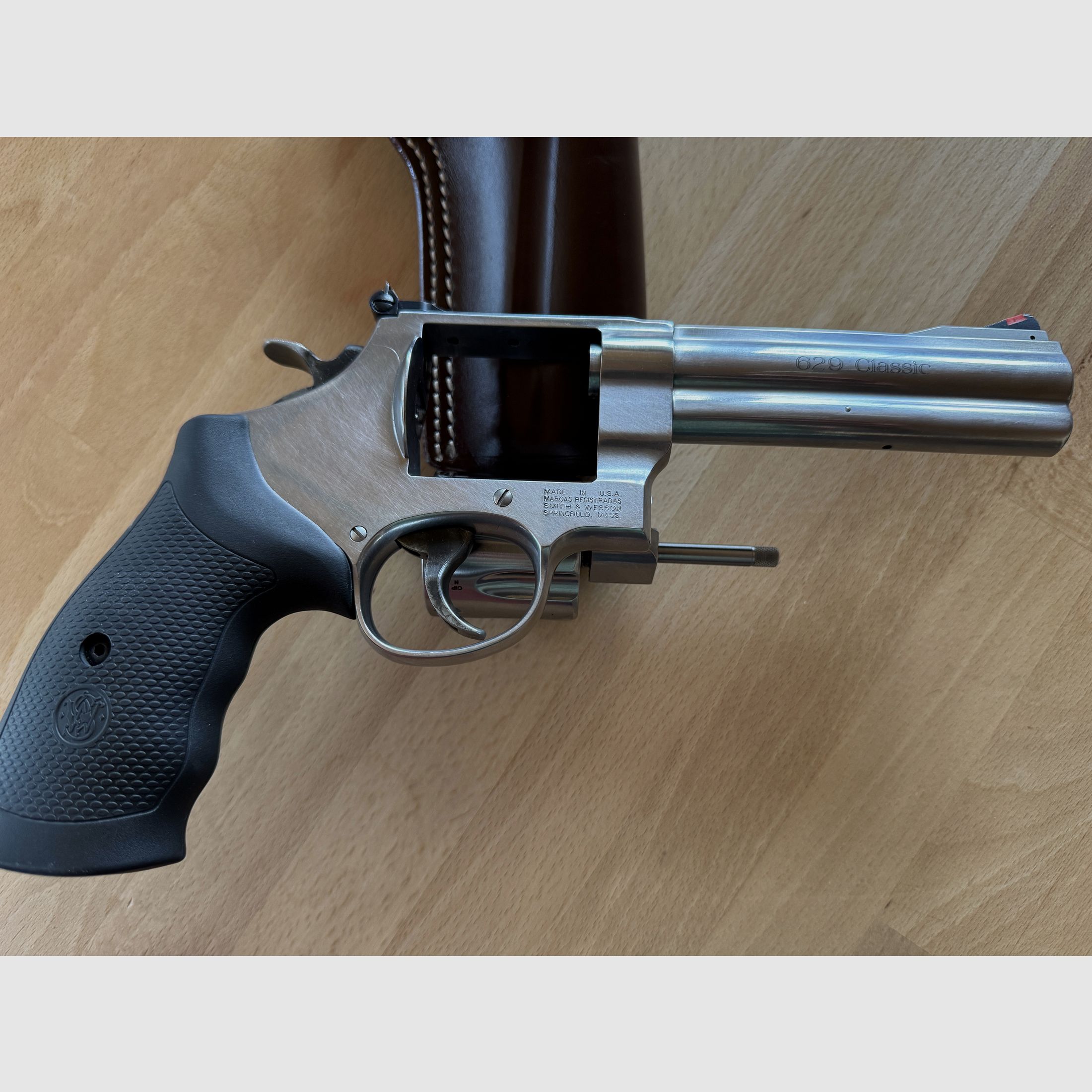 Smith & Wesson 629 Classic, .44 Mag, 5"-Lauf. Gebrauch,neuwertig