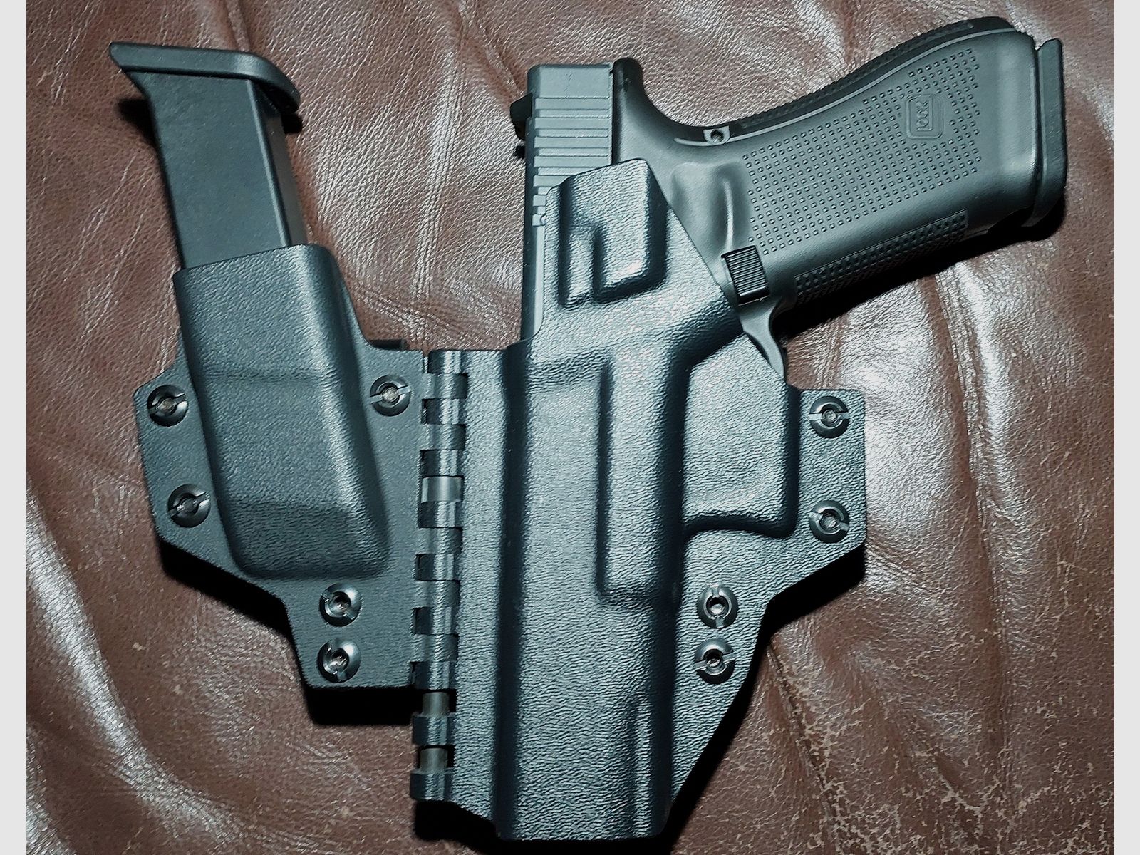 Glock 17 Gen5 Schreckschuss Pistole 9mm P.A.K. schwarz (PTB 1068) - 2 Magazine - Taktisches IWB Holster Rex Arms Sidecar