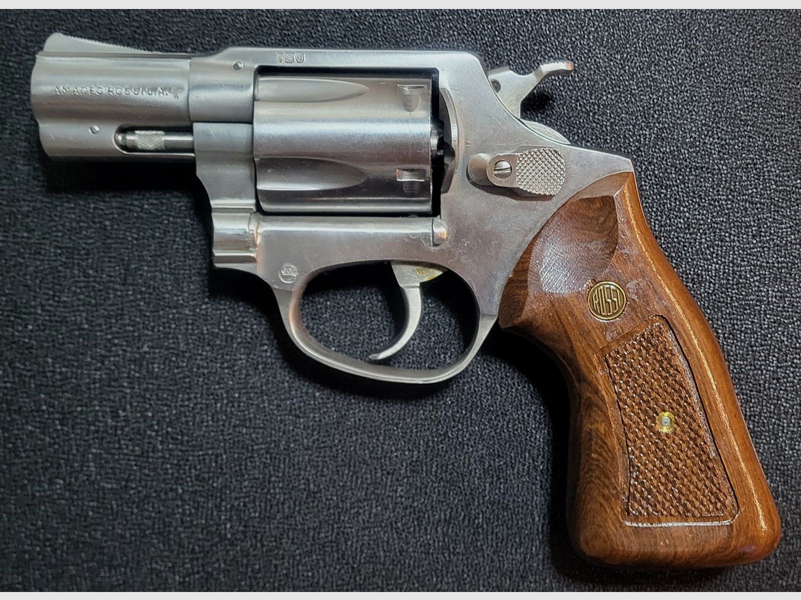 Revolver .38 Spezial von Rossi