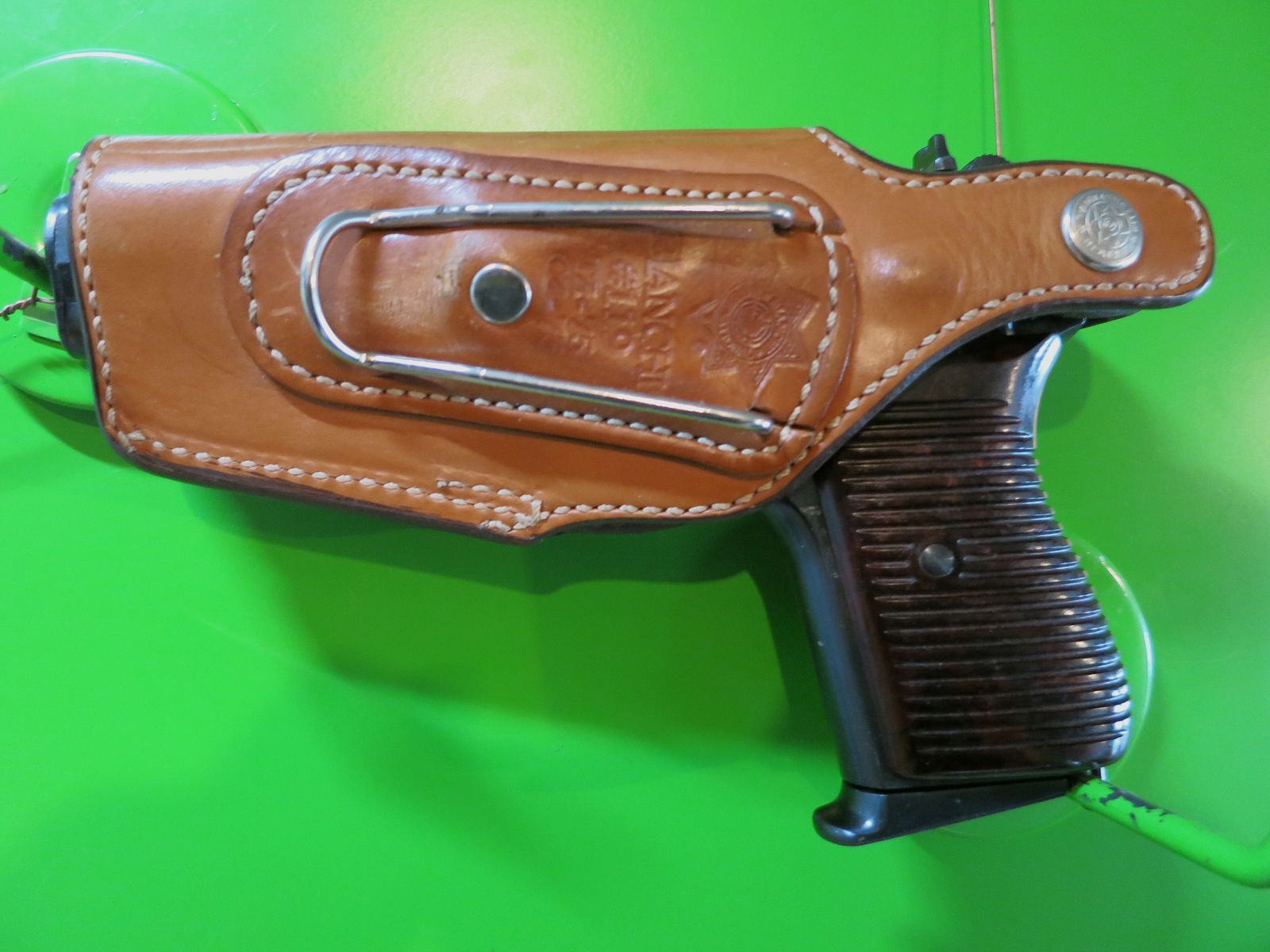 Skórzany pas do pistoletu Bianchi Nr.119 TZ-75. CZ-75, metalowy klips do pasa