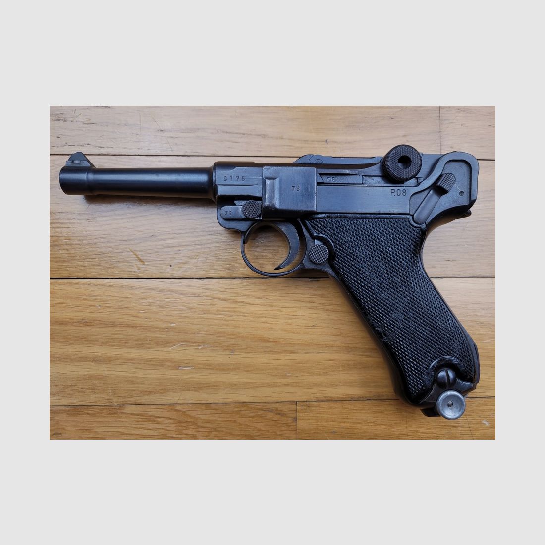 Sehr seltener Luger P08, auch bekannt als „Mauser Banner“ oder „Commercial“ – 1942 – 9 Para – Ausgezeichneter Zustand, Bild 2 von 16